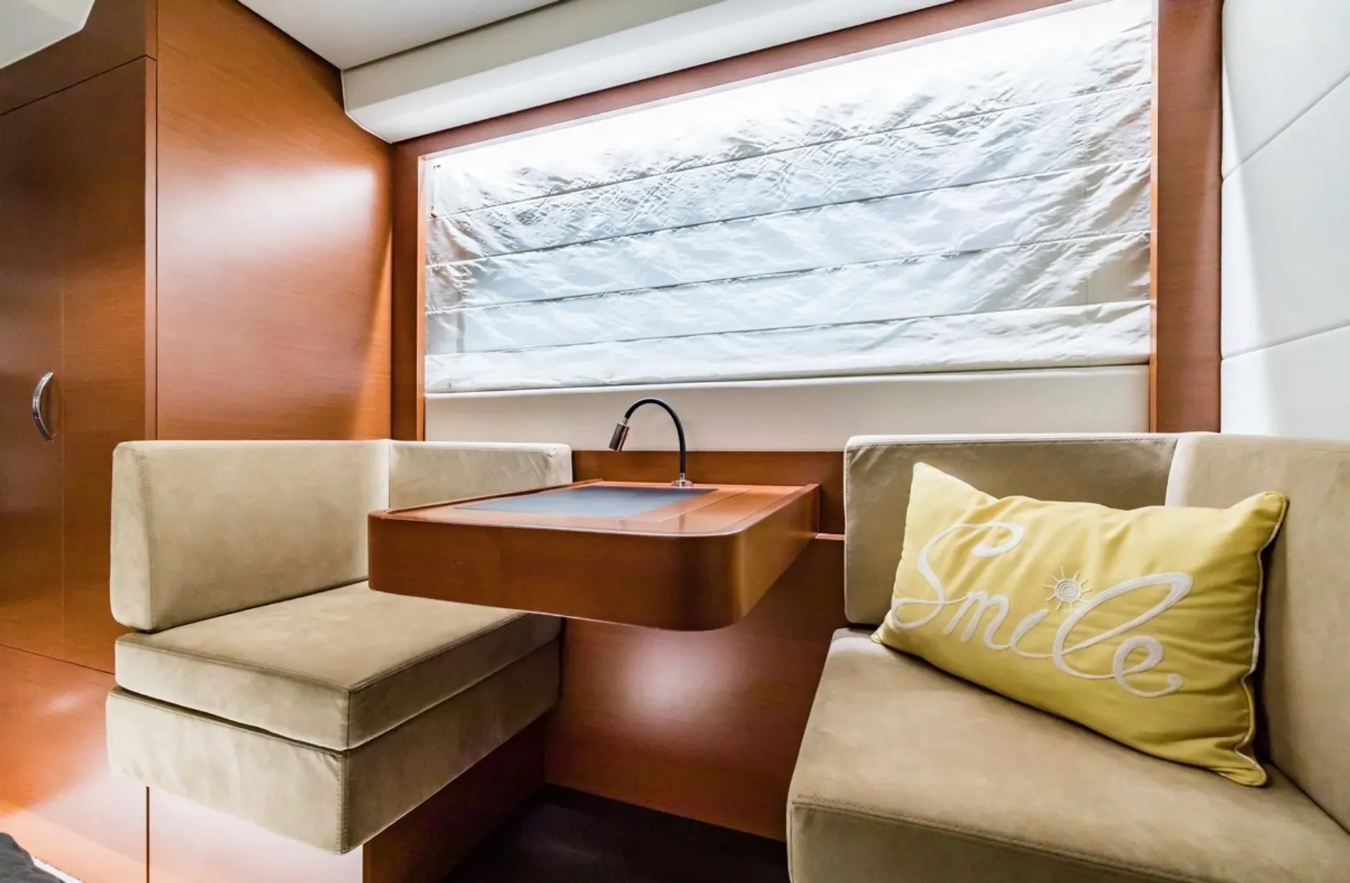 Prestige 500 Flybridge Yacht | Luxury Tampa Bay Charters | Waterslide 