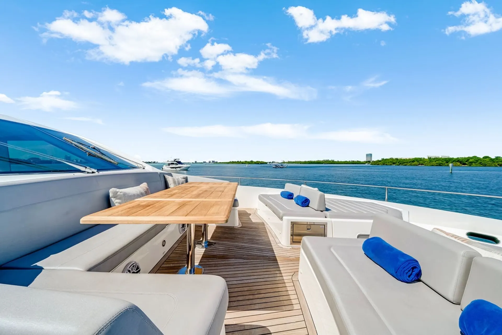 Sunseeker 78 in Lauderdale-by-the-Sea, FL — photo 7