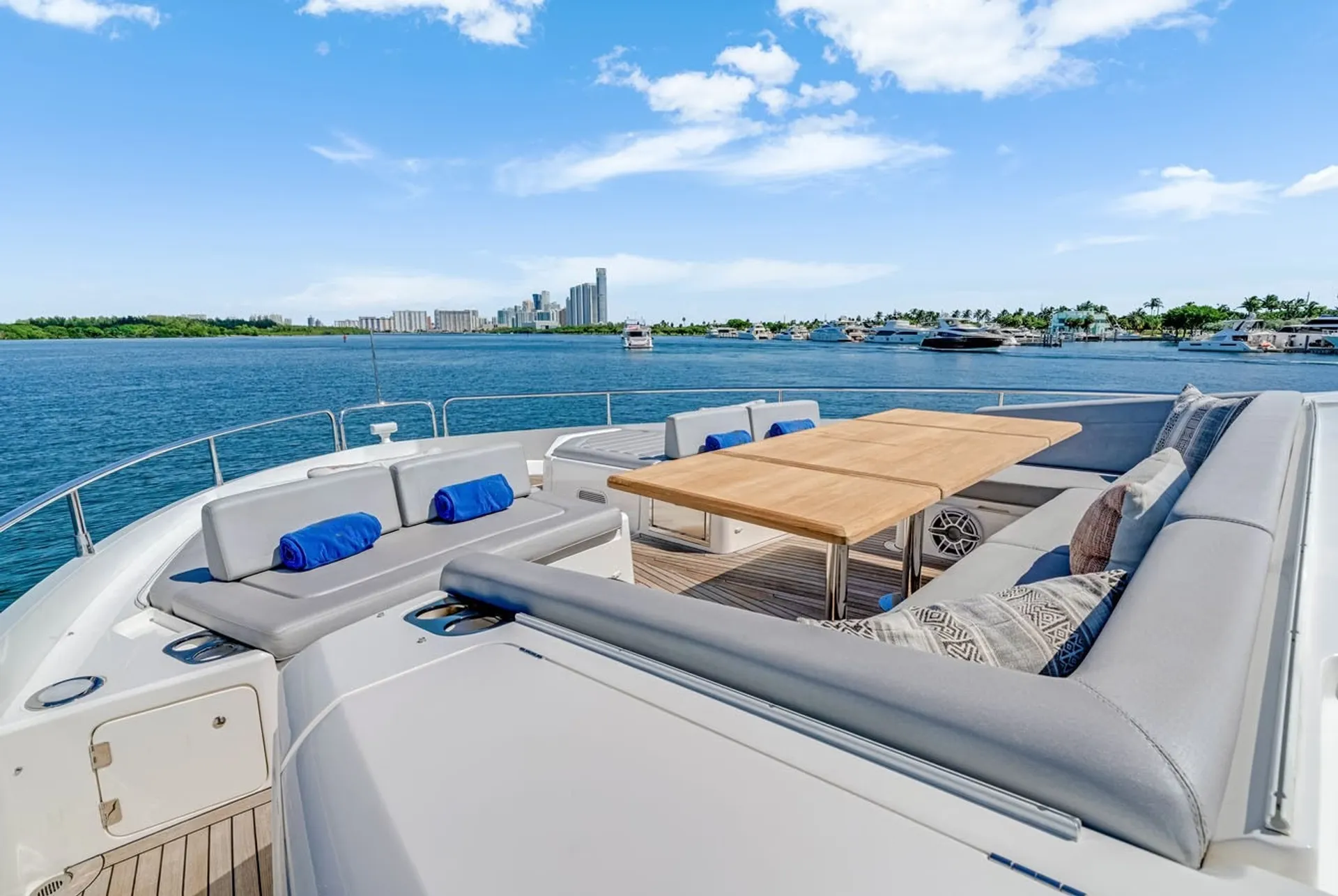 Sunseeker 78 in Lauderdale-by-the-Sea, FL — photo 10