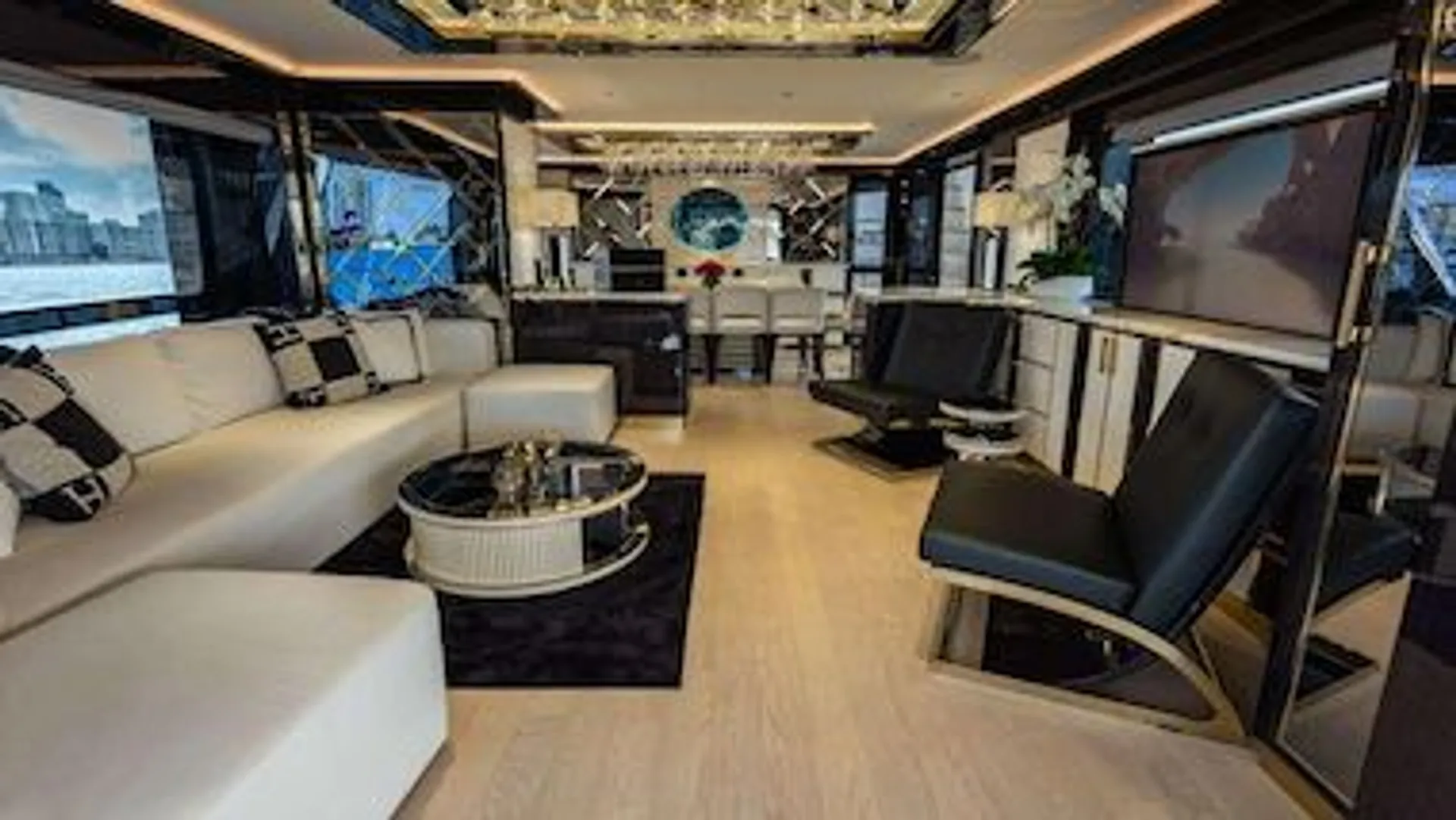 Selene 96 Ocean Explorer in Miami Beach, FL — photo 6