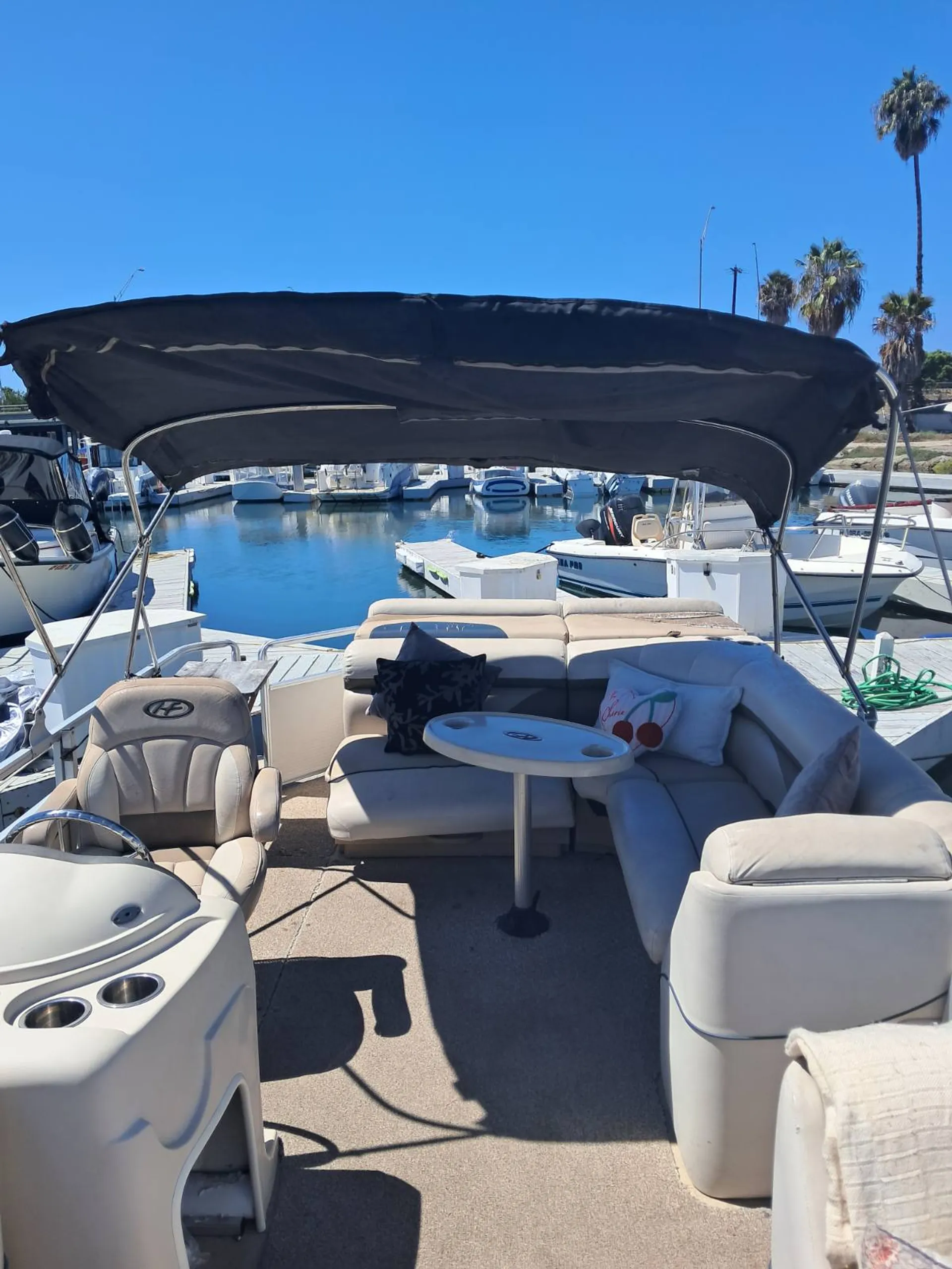 HARRIS FLOTEBOTE 220 SUPER SUNLINER W/25HP 4-S in Long Beach, CA — photo 8