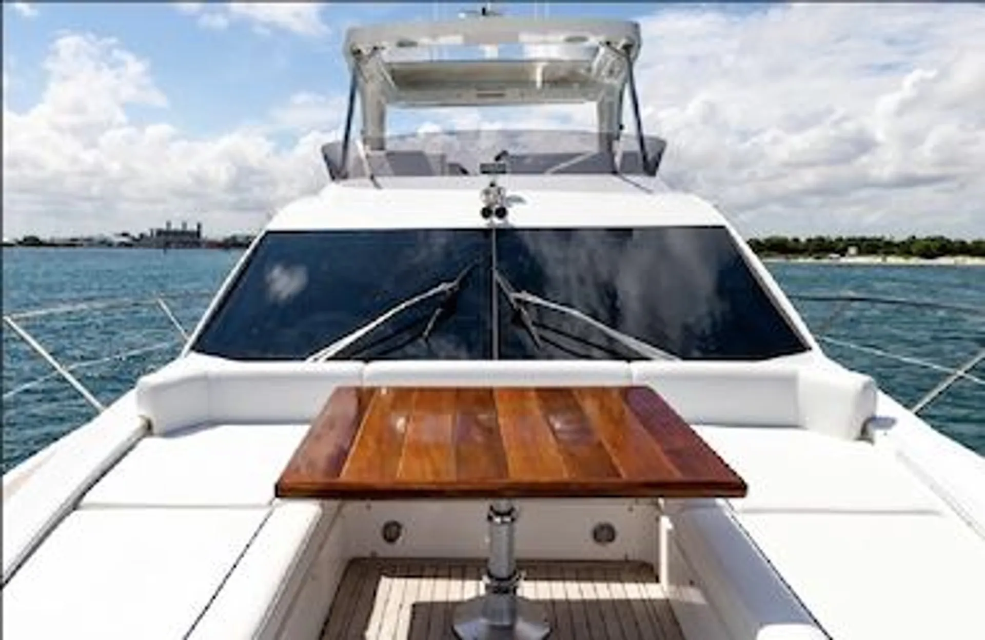 Sunseeker Manhattan 52 in West Palm Beach, FL — photo 4