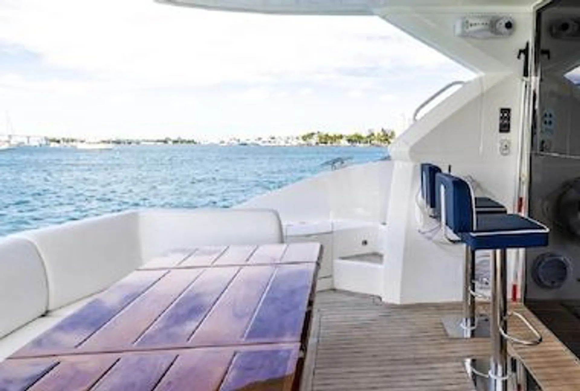 Sunseeker Manhattan 52 in West Palm Beach, FL — photo 10