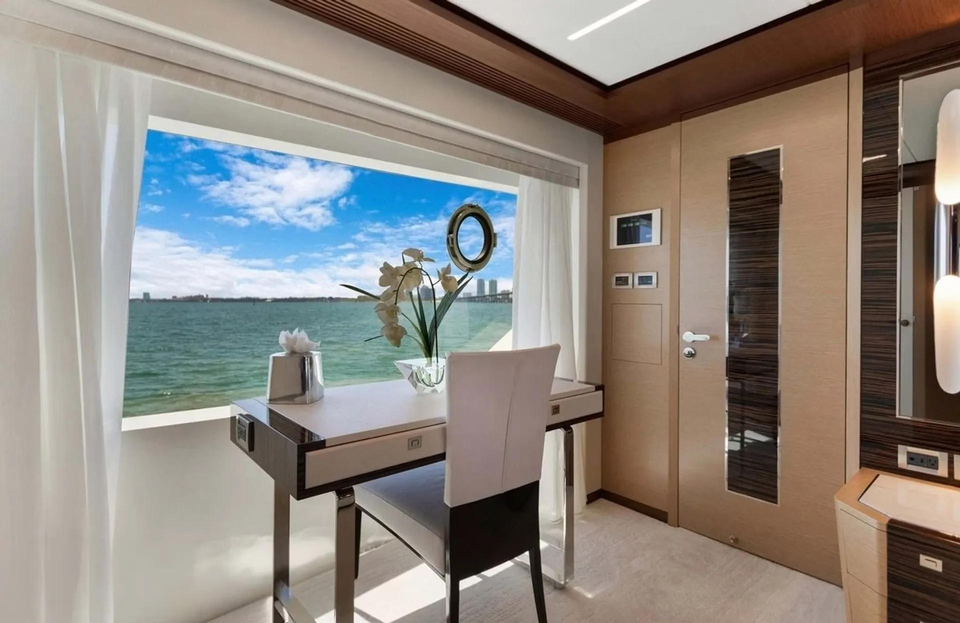 Ocean Alexander 95 in Miami, FL — photo 8