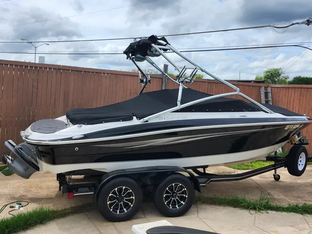 Rent a FOUR WINNS BOATS bow rider in Plano, TX near me