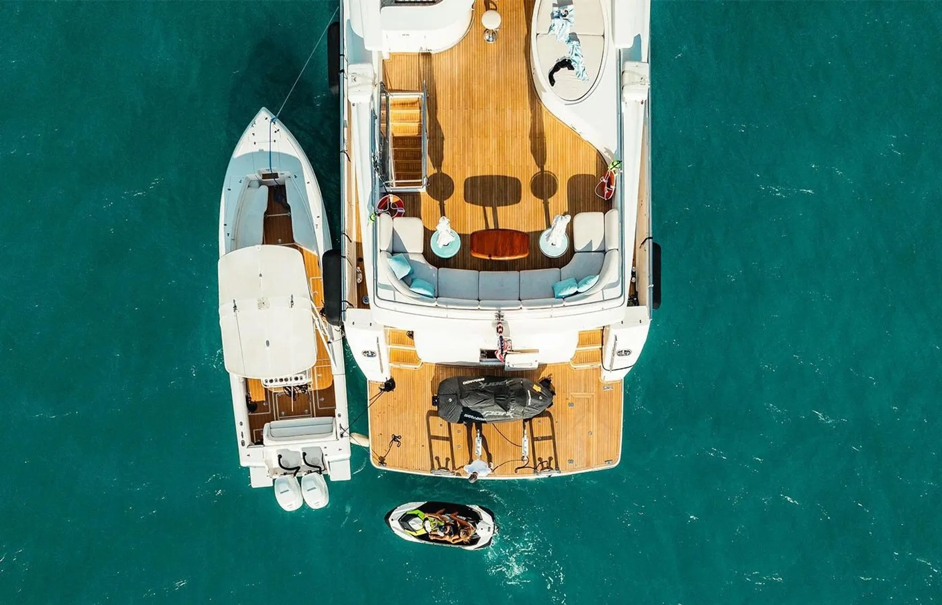 Johnson 103 in Fort Lauderdale, FL — photo 4