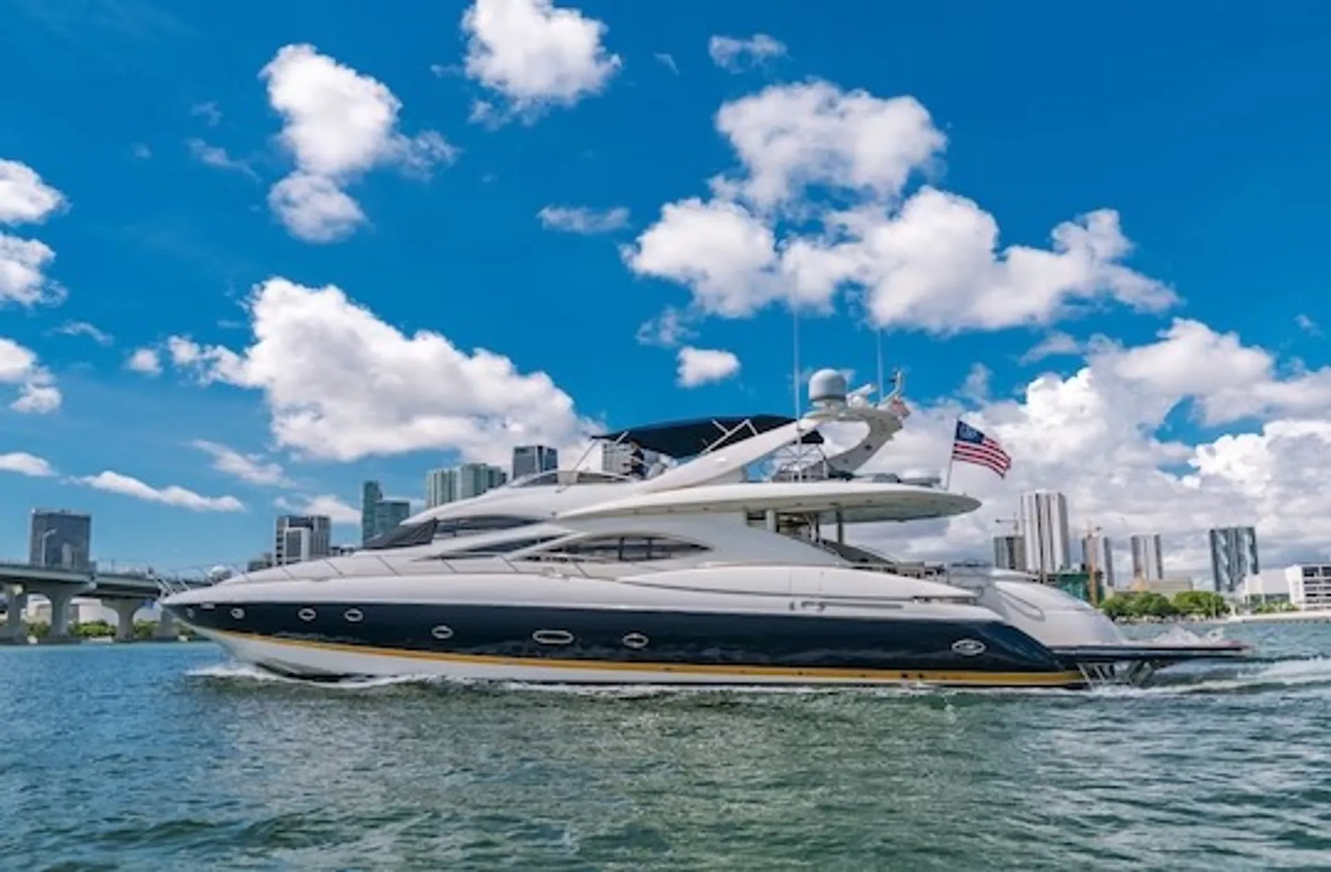 Sunseeker 88 in Miami, FL