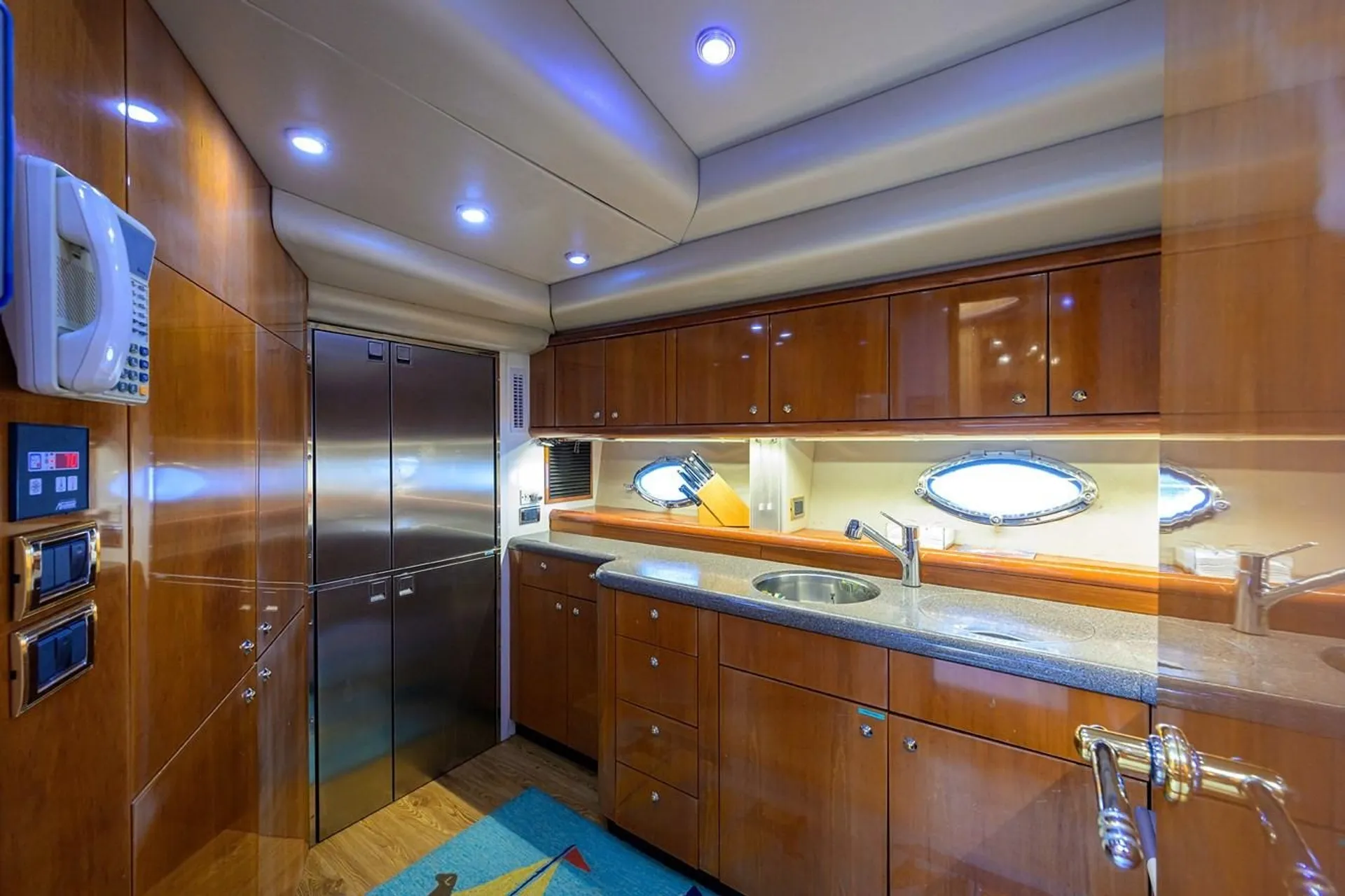Sunseeker 88 in Miami, FL — photo 6