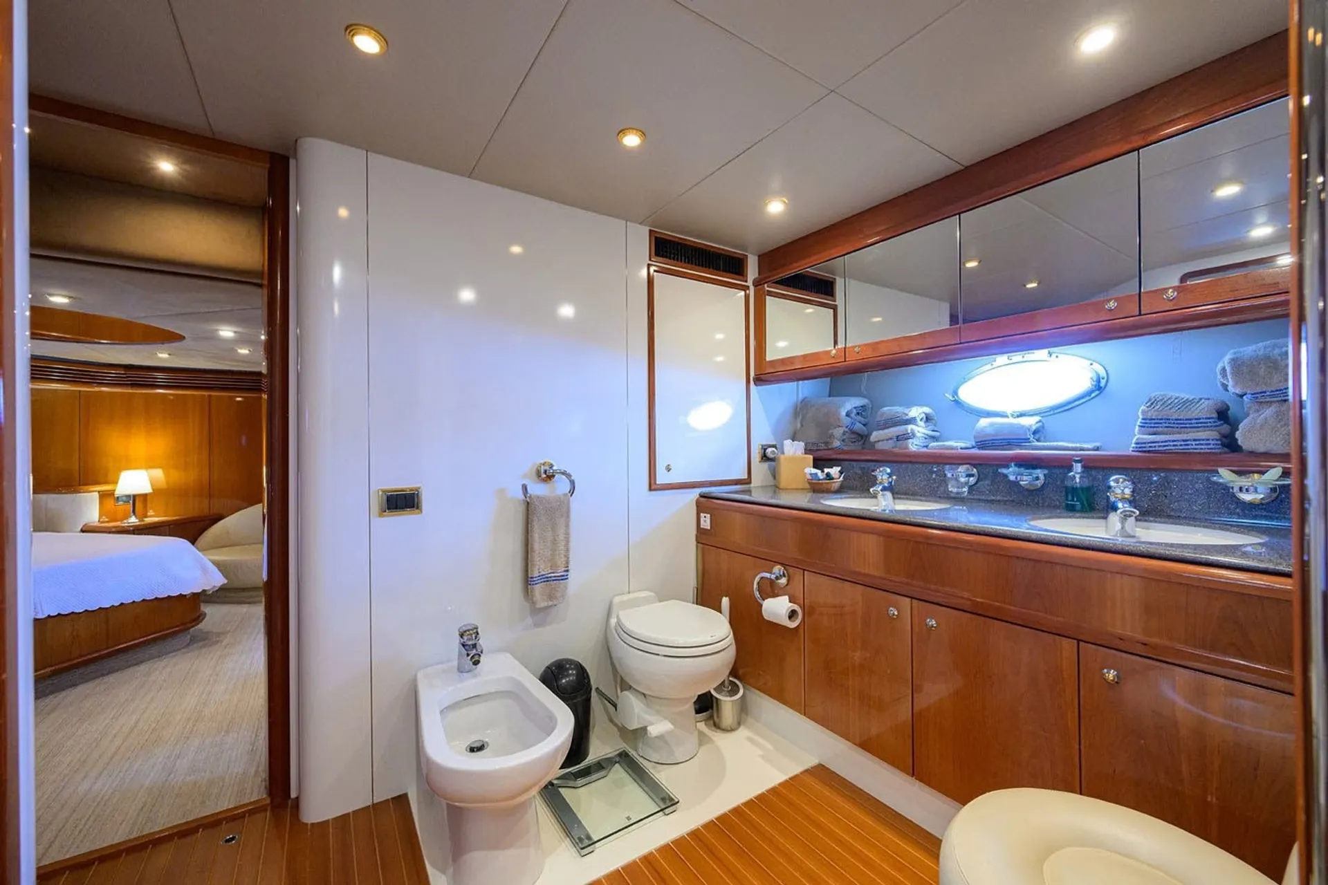 Sunseeker 88 in Miami, FL — photo 10