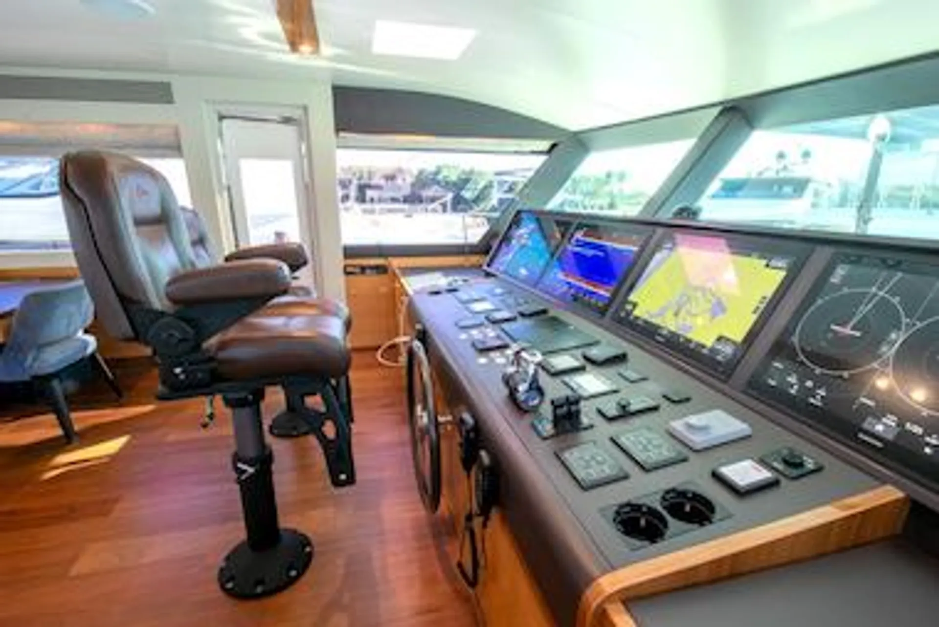 Horizon 94 Trideck in Palm Beach Gardens, FL — photo 4