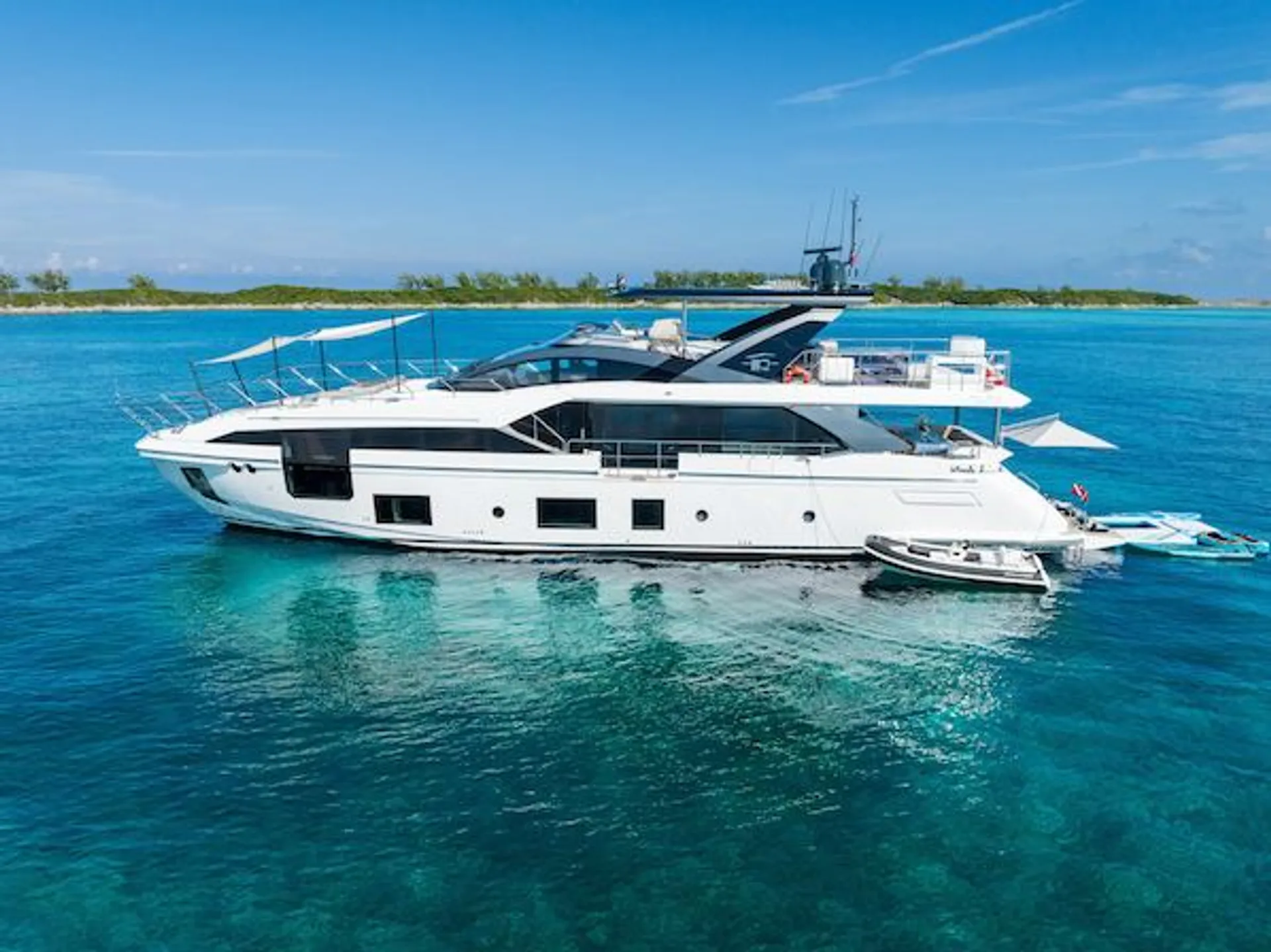 Azimut 88 in Miami, FL