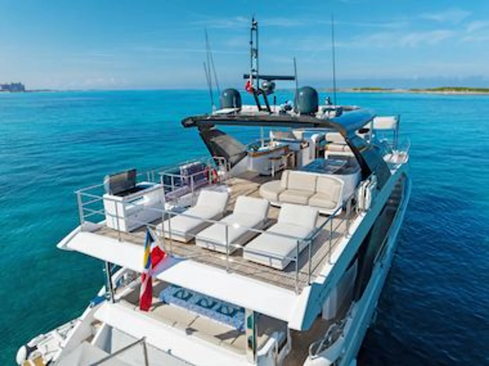 Azimut 88 in Miami, FL — photo 4