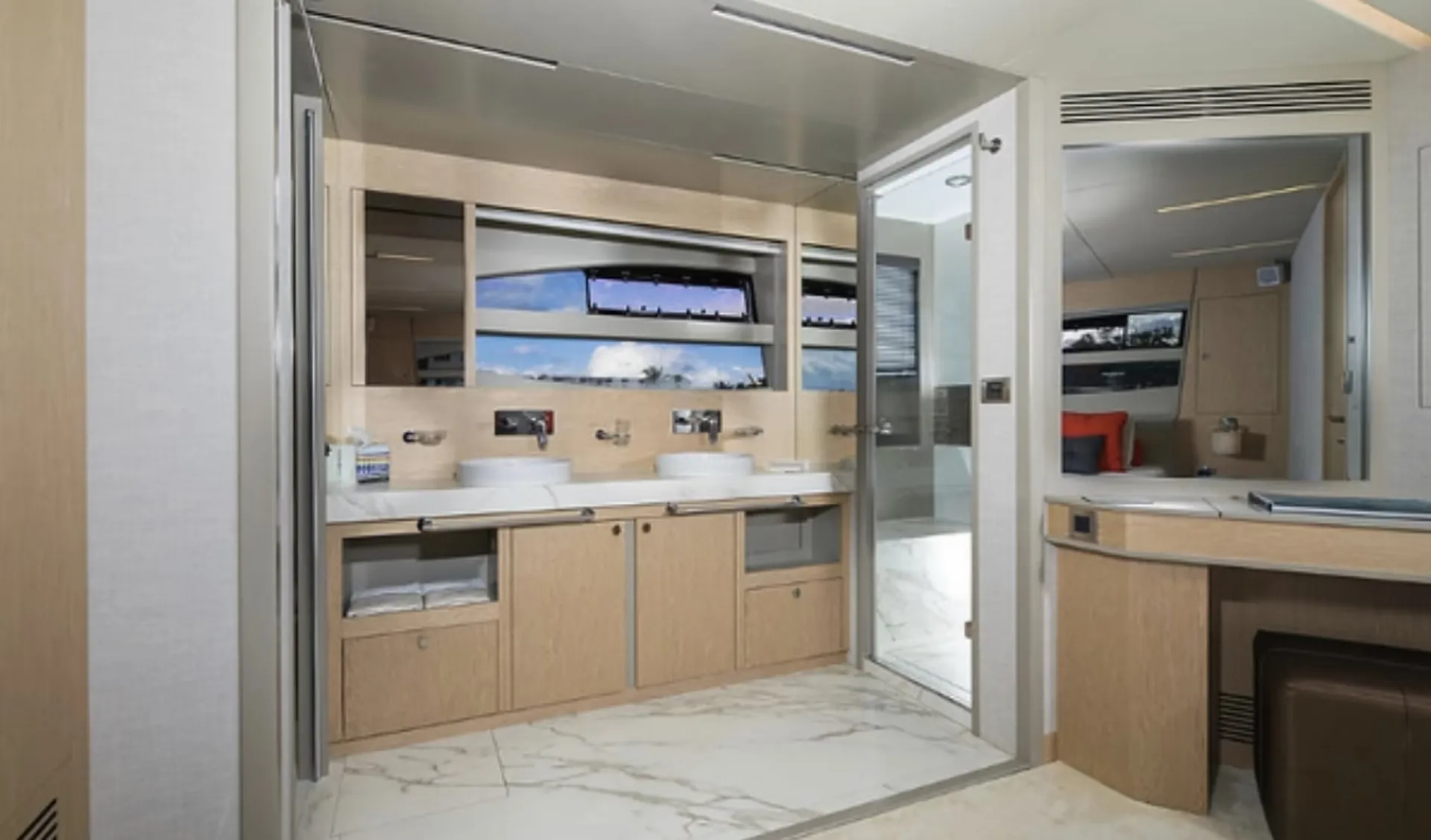 Numarine Numarine 80 Flybridge in Miami, FL — photo 7