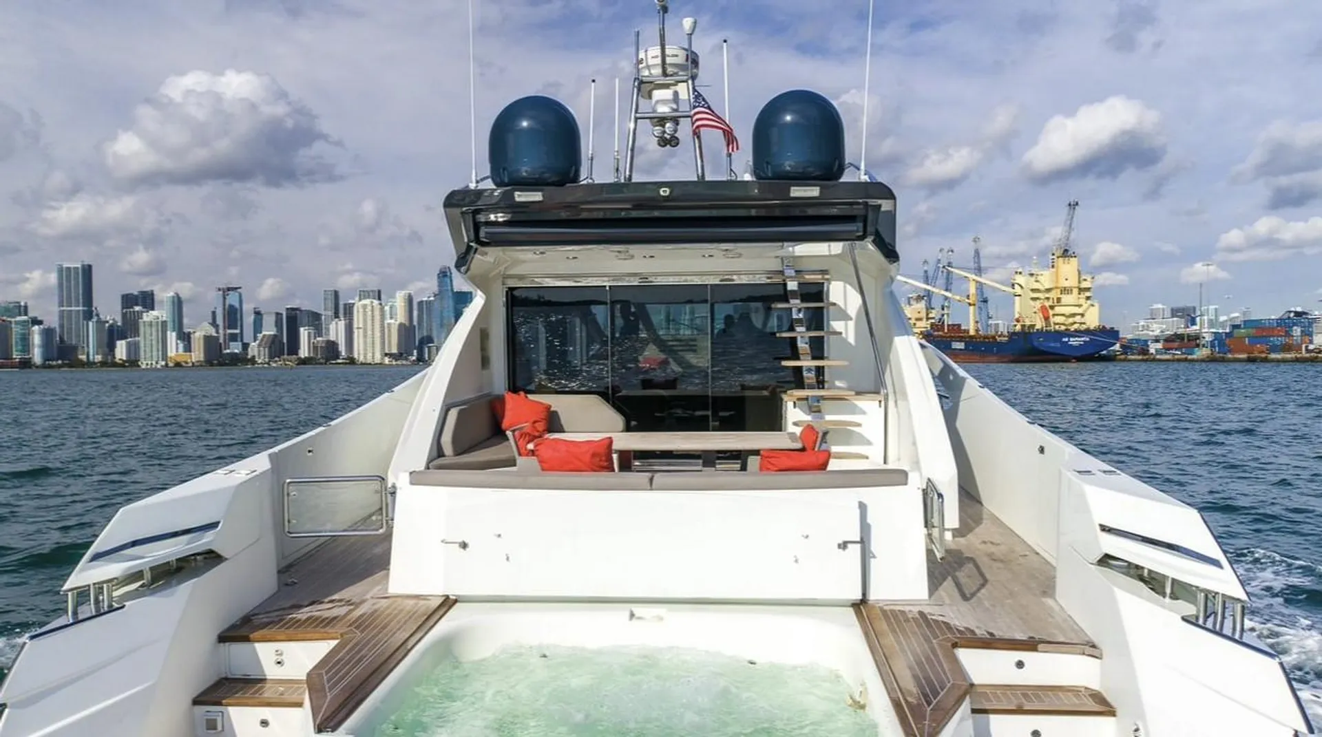 Numarine Numarine 80 Flybridge in Miami, FL — photo 6