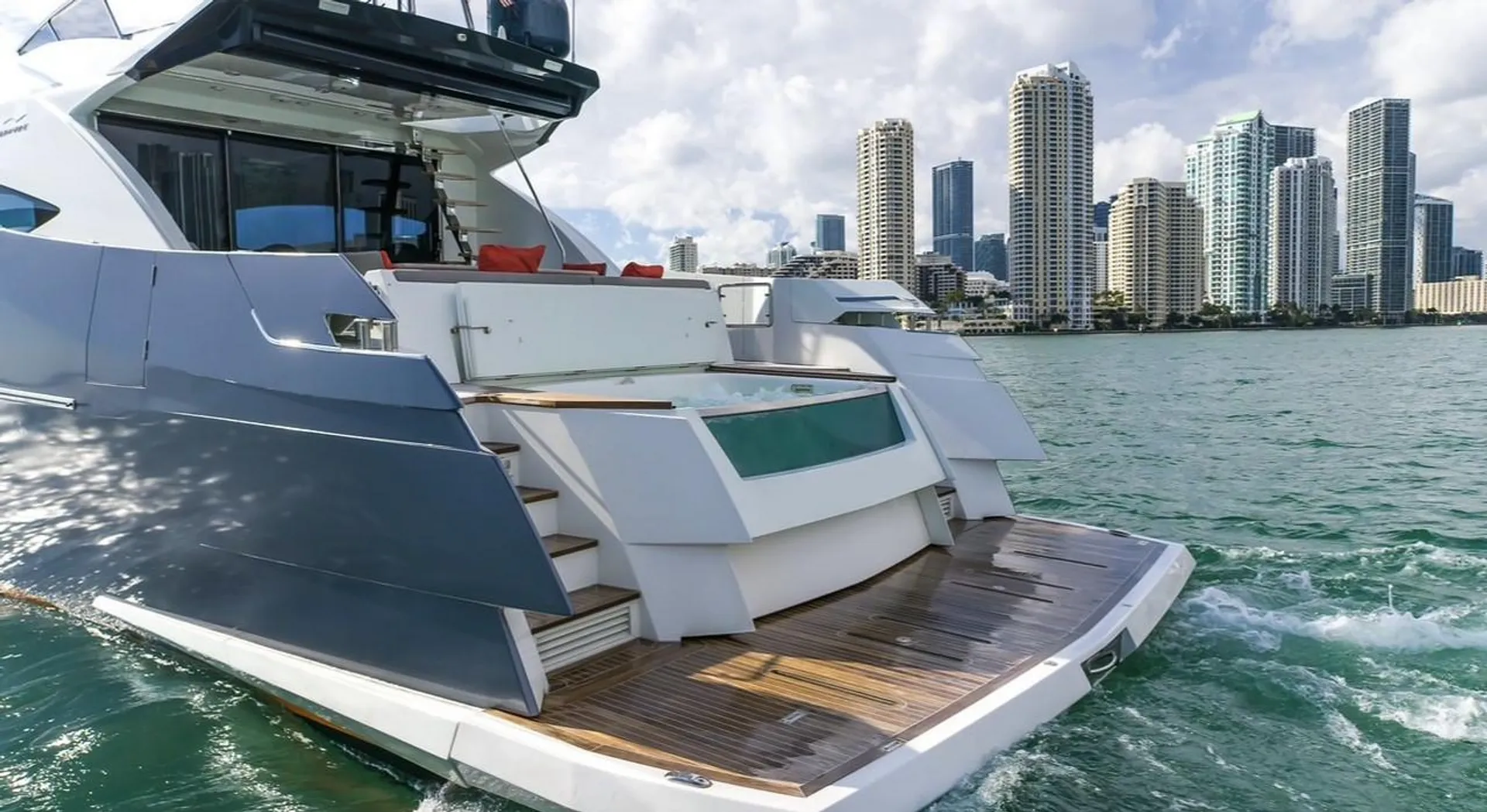 Numarine Numarine 80 Flybridge in Miami, FL — photo 5