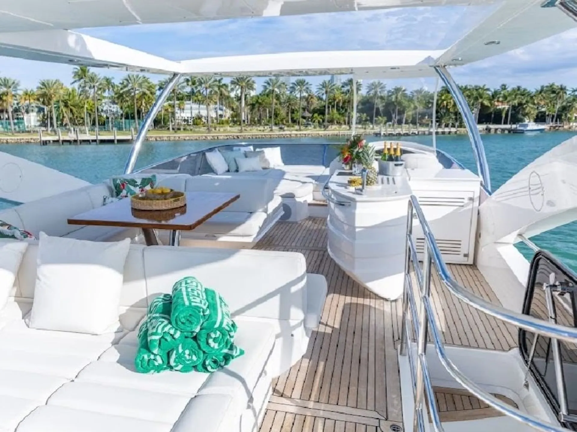 Sunseeker 75 Flybridge in Miami Beach, FL — photo 5