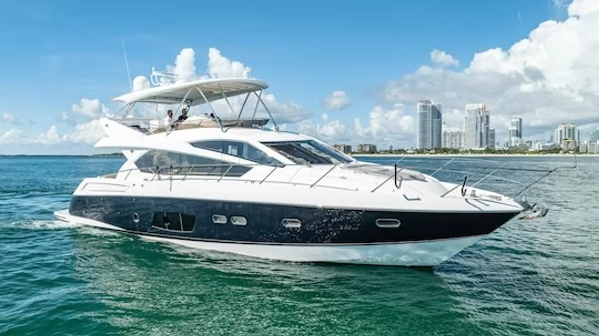 Sunseeker Manhattan 70 in Miami Beach, FL