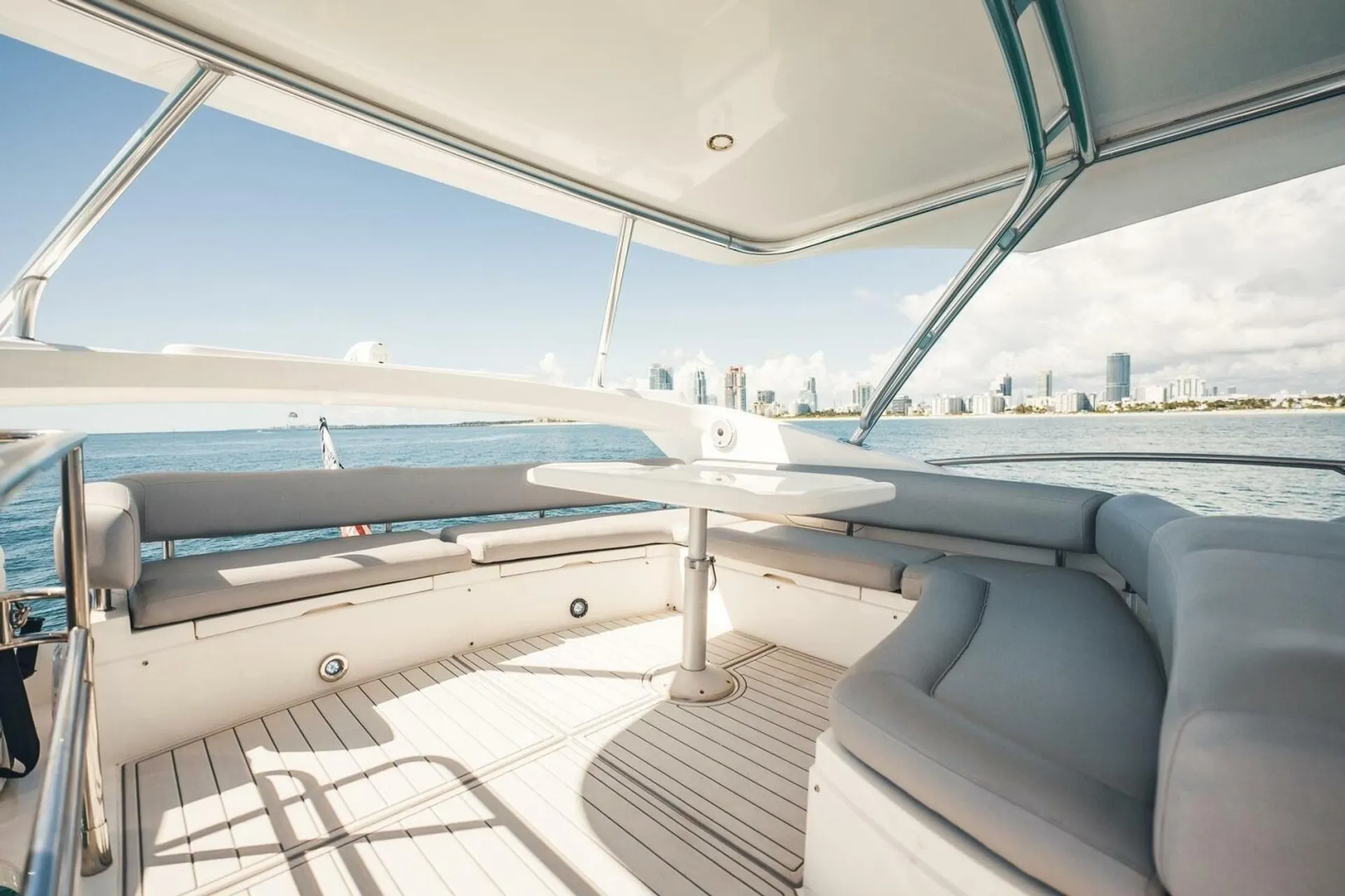 Sunseeker Manhattan 70 in Miami Beach, FL — photo 7