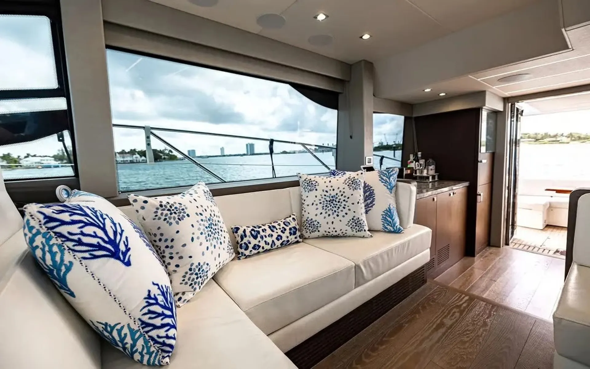 Sunseeker Manhattan 55 in West Palm Beach, FL — photo 7