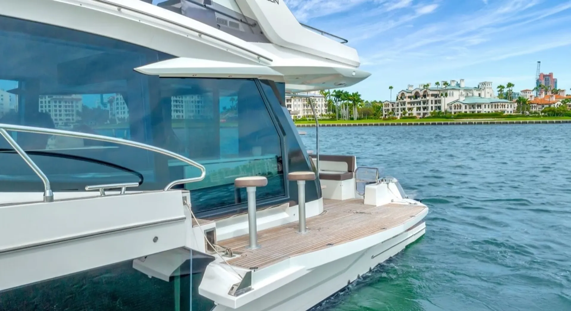 Galeon 530 FLY in Miami, FL — photo 3