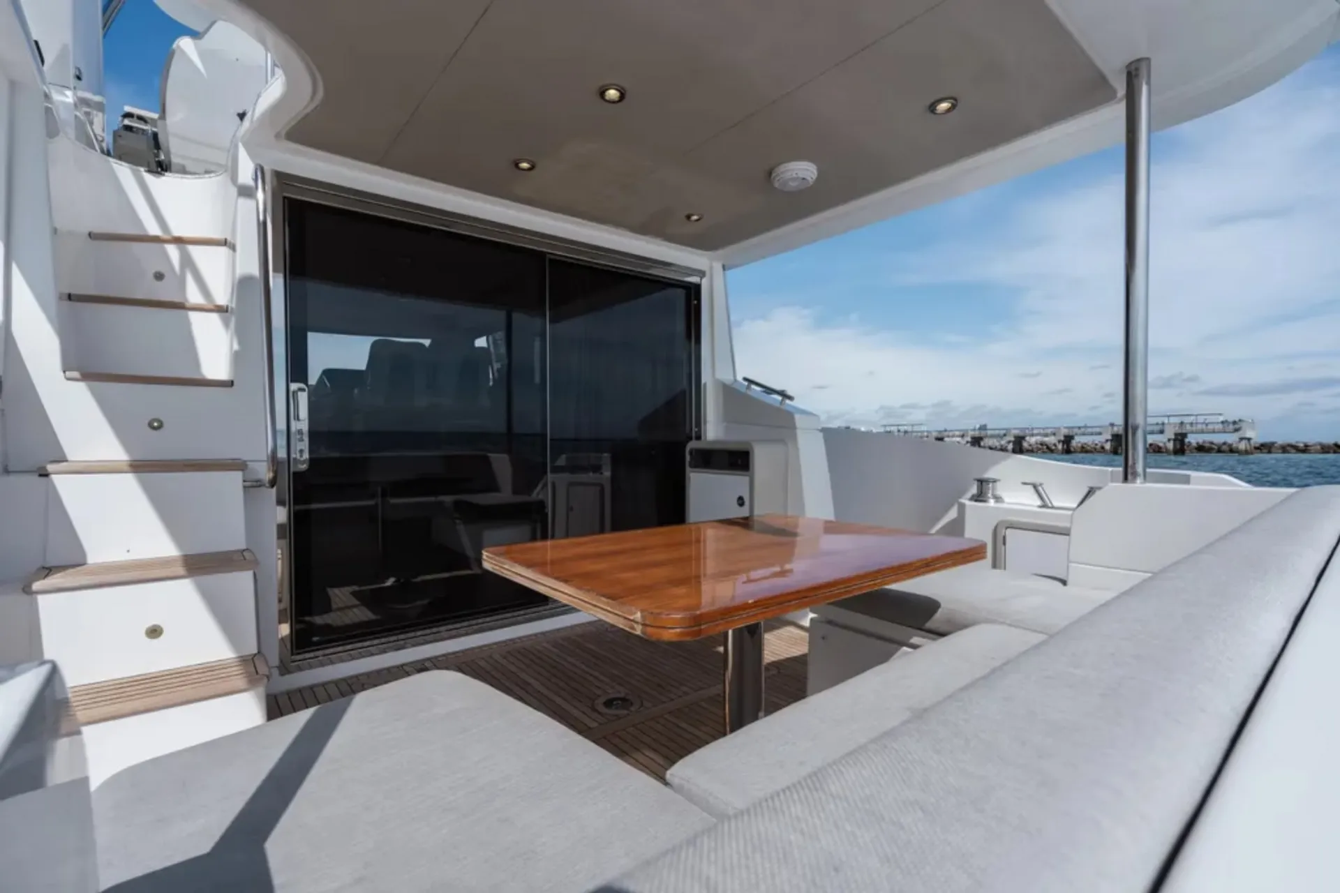 Azimut 50 Flybridge in Miami Beach, FL — photo 8