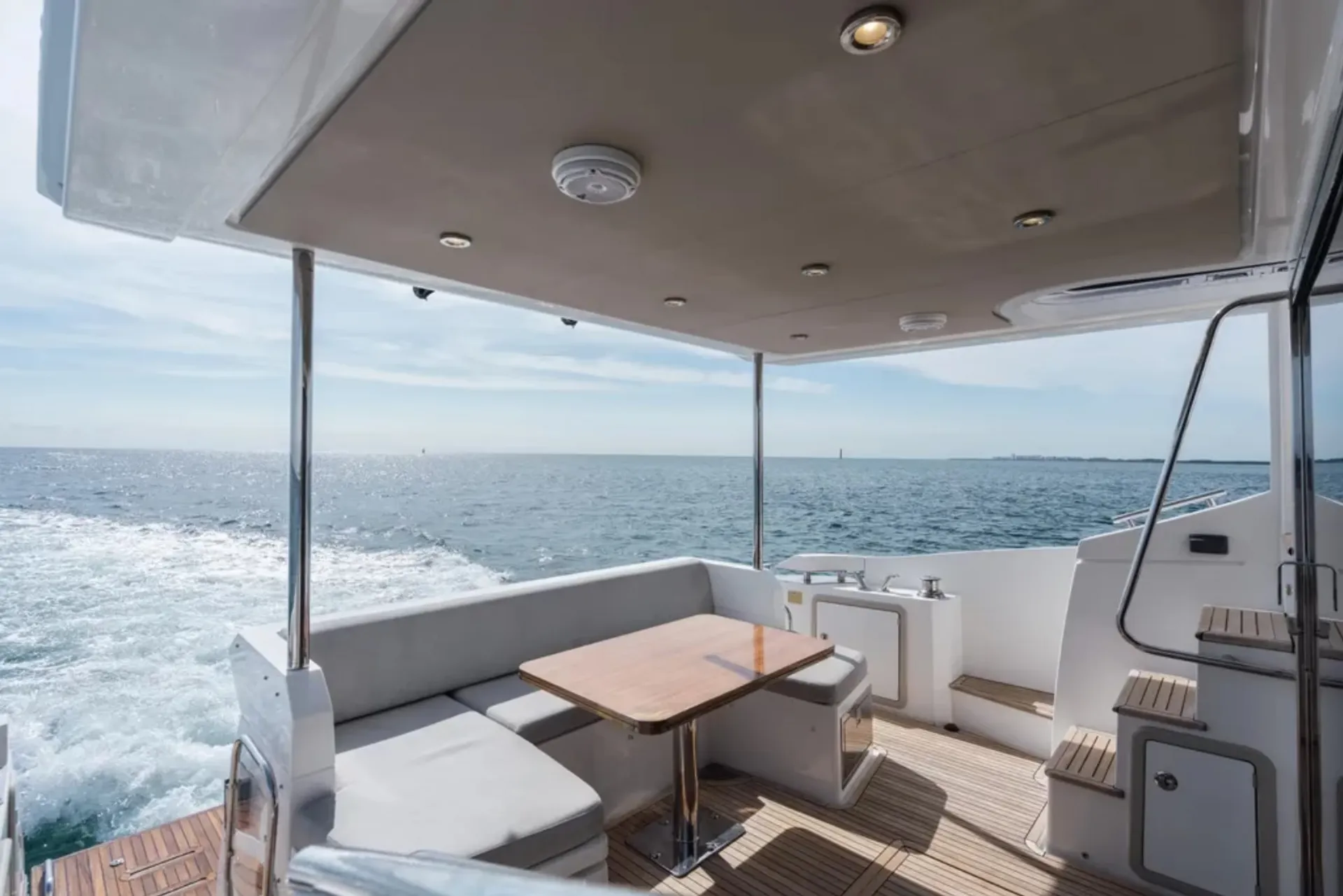 Azimut 50 Flybridge in Miami Beach, FL — photo 10