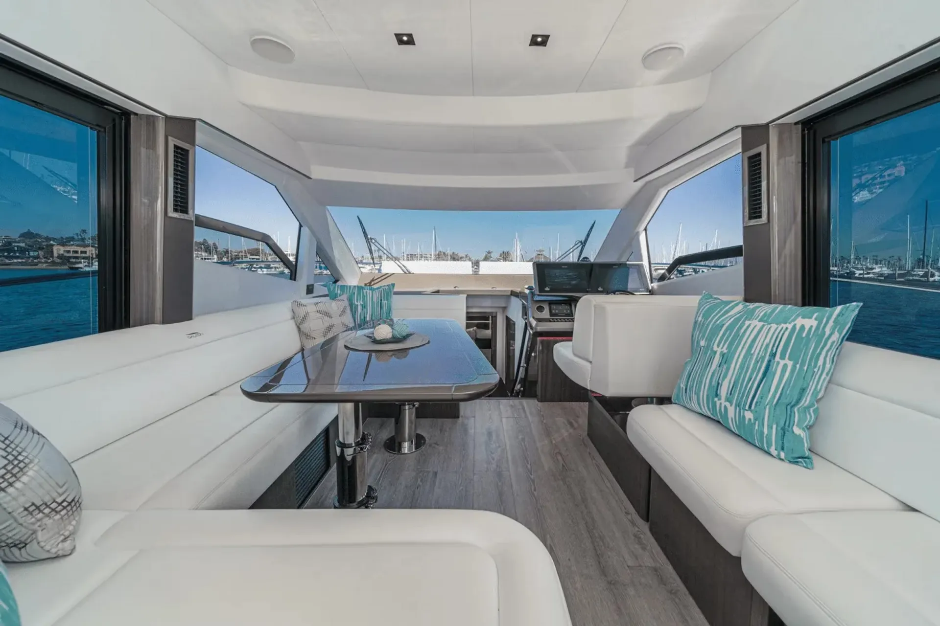 Galeon 530 FLY in Miami, FL — photo 9