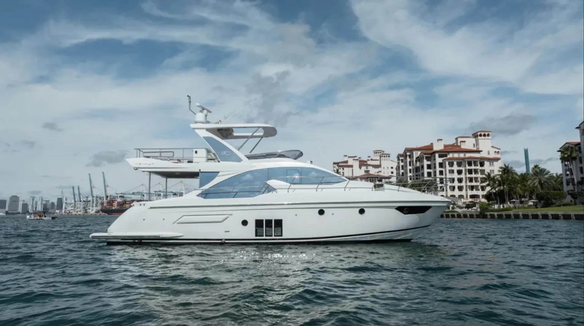 Azimut 50 Flybridge in Miami Beach, FL