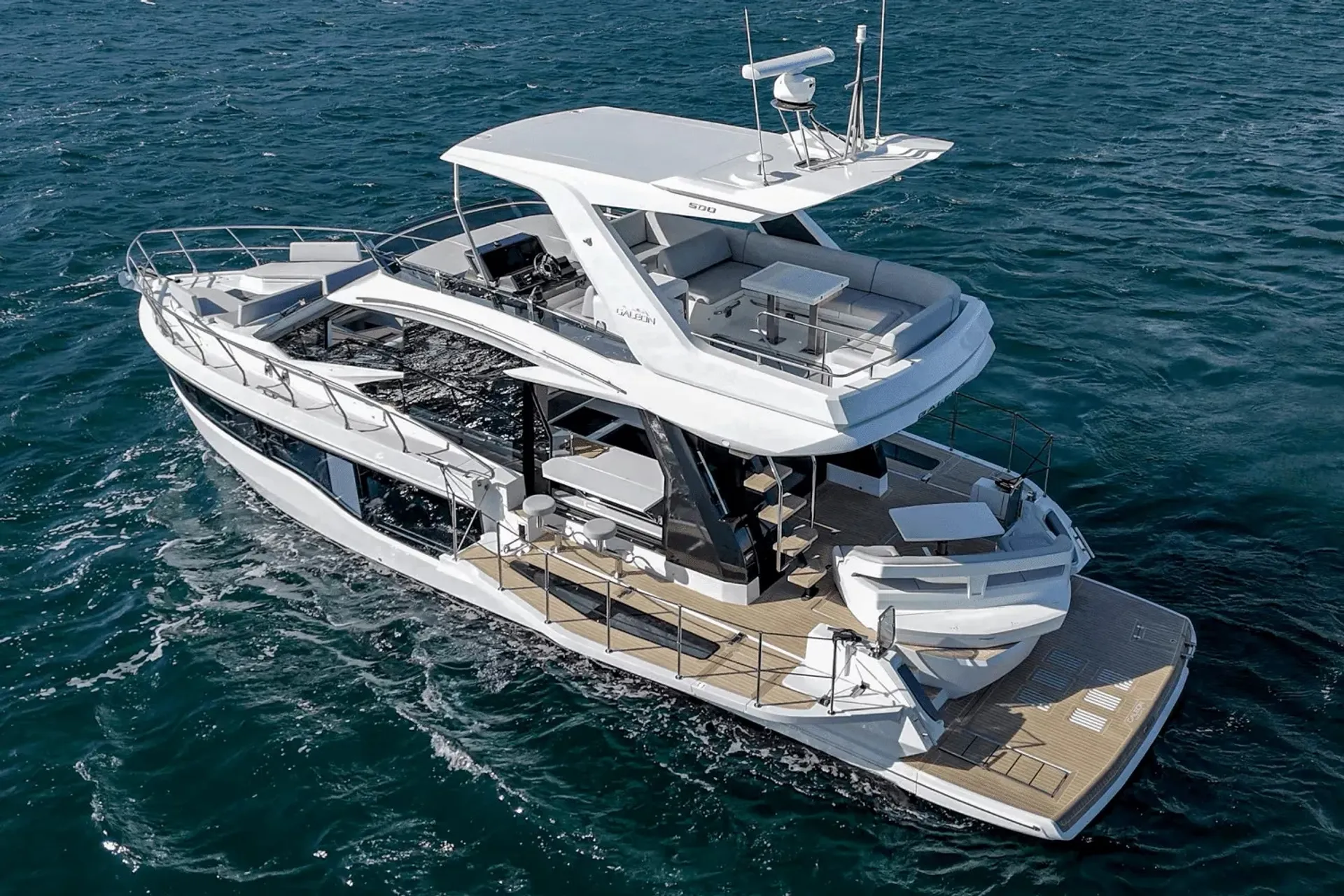 Galeon 530 FLY in Miami, FL — photo 3