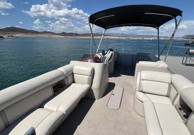 Rent a Harris pontoon in Morristown, AZ near me