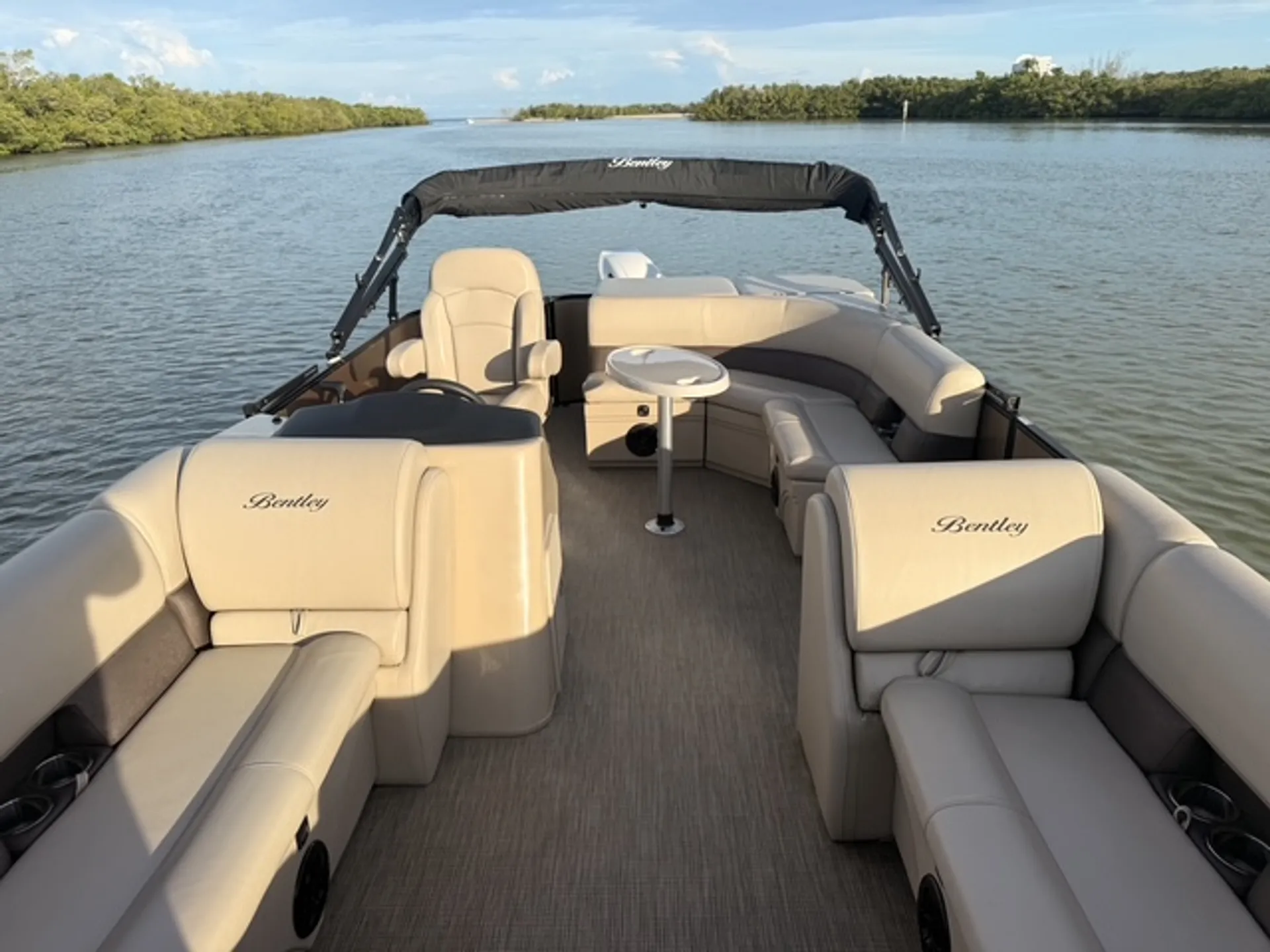 ENCORE BENTLEY BENTLEY ENCORE 220 CRUISE in Sarasota, FL — photo 7