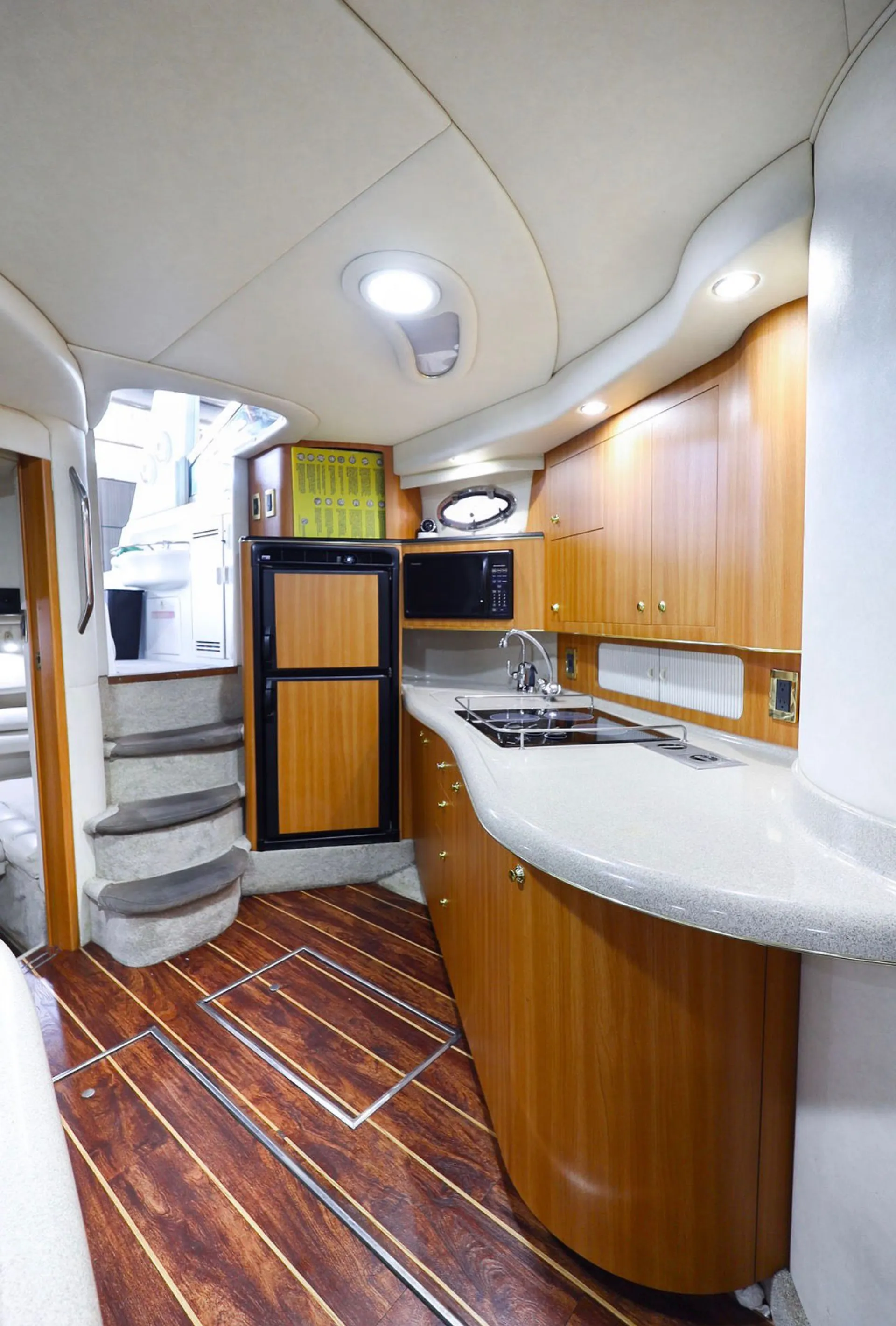 Sea Ray Boats 410 Sundancer in Miami, FL — photo 6