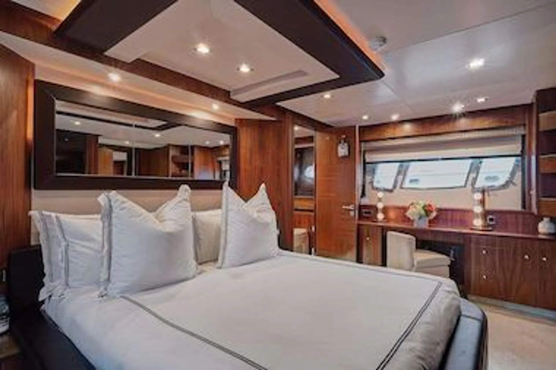 Sunseeker  Manhattan 88 in Tampa, FL — photo 3
