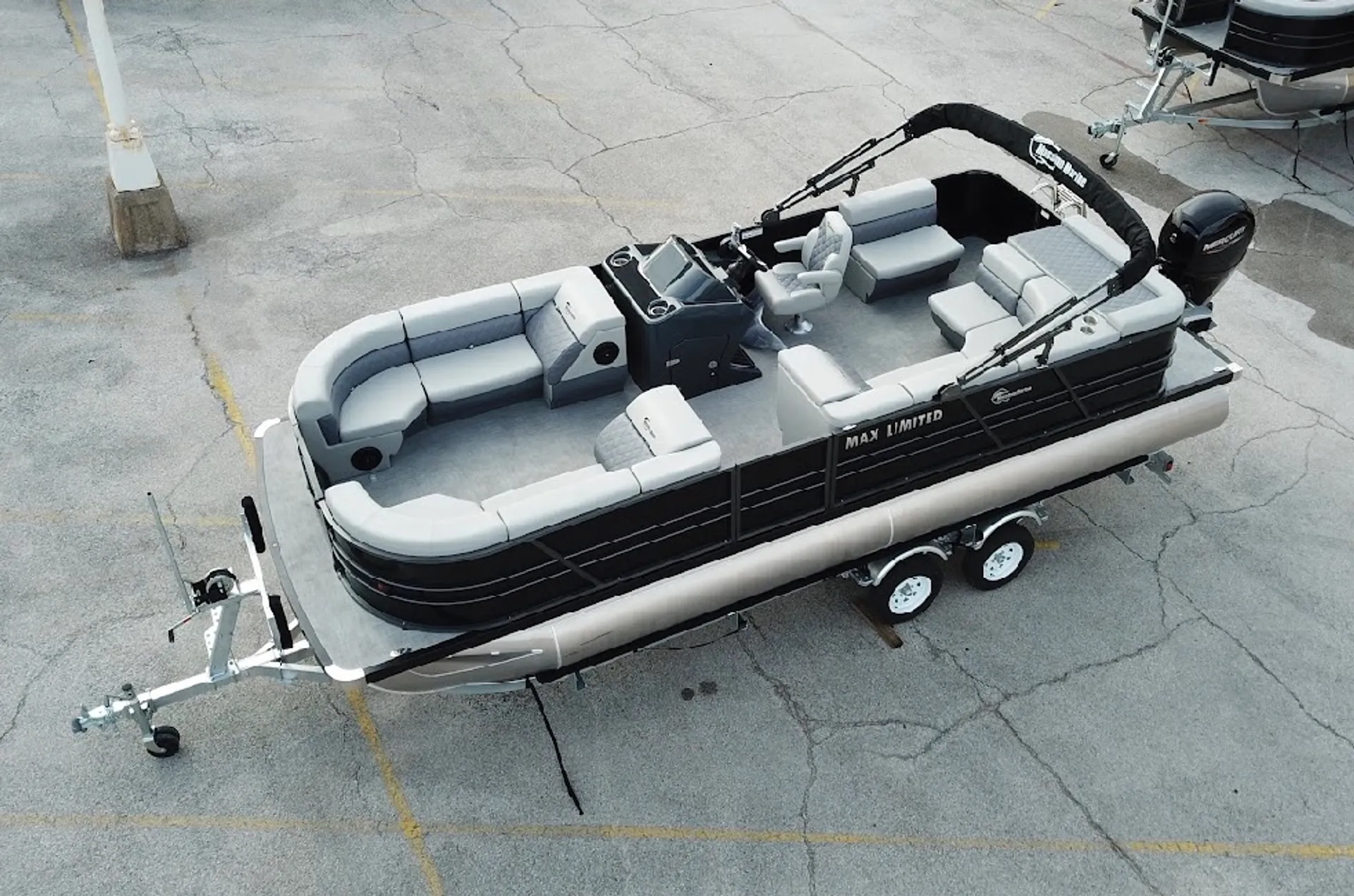 New 24 foot Tri-toon - Spacious, Powerful &amp; Ready for the water