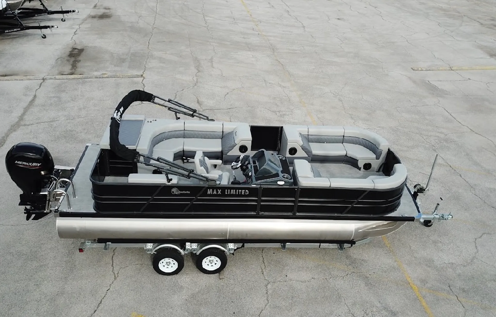 New 24 foot Tri-toon - Spacious, Powerful &amp; Ready for the water
