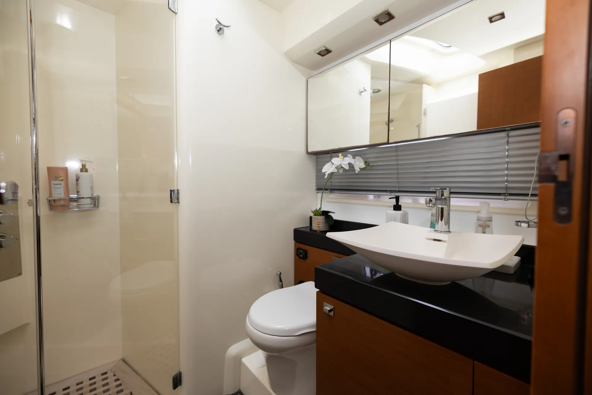 Beneteau USA prestige 620 fly in Miami, FL — photo 7