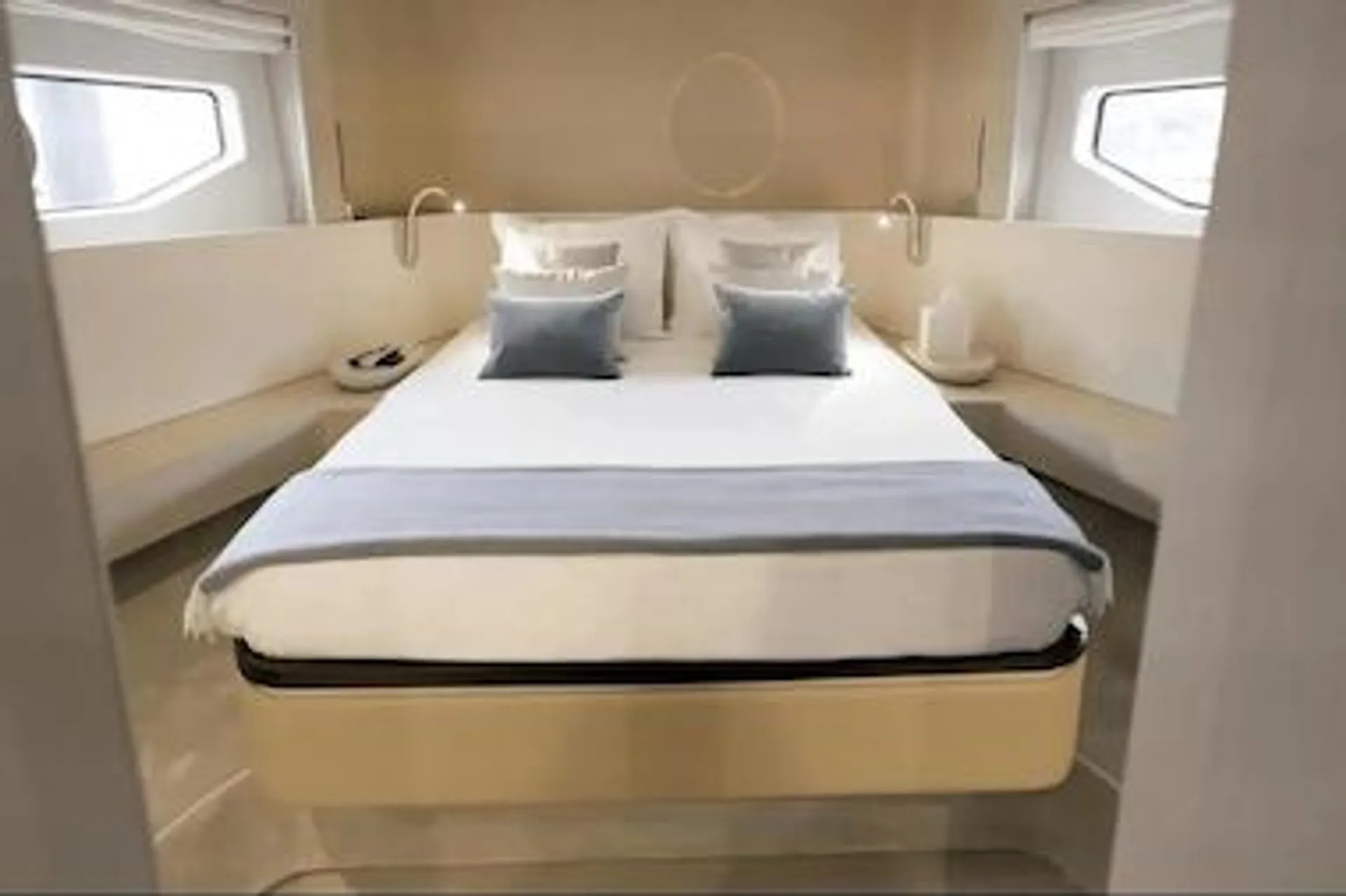 Azimut  70 Flybridge in Miami Beach, FL — photo 4