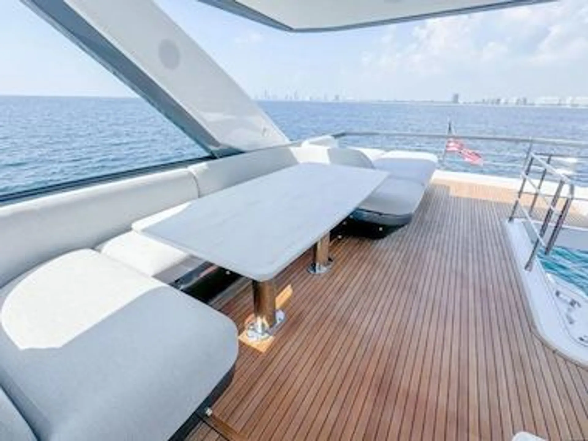 Azimut  70 Flybridge in Miami Beach, FL — photo 6