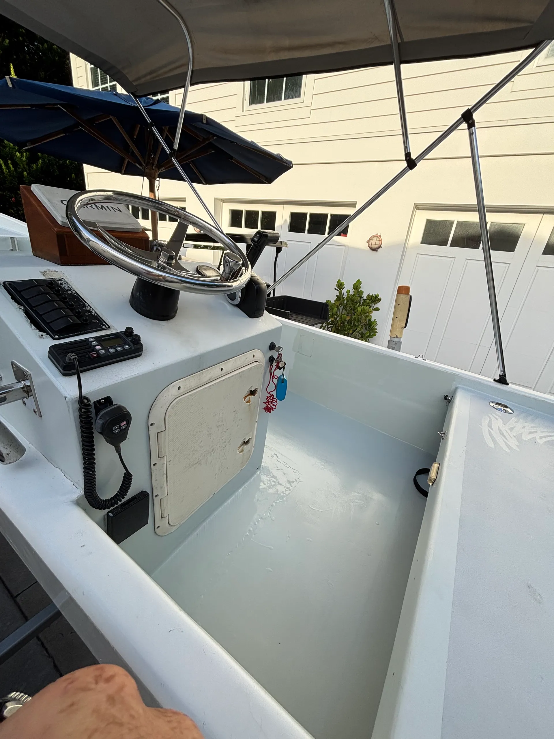 23’ Avid Marine Panga: Shallow-Water Fishing & Sandbar Adventures