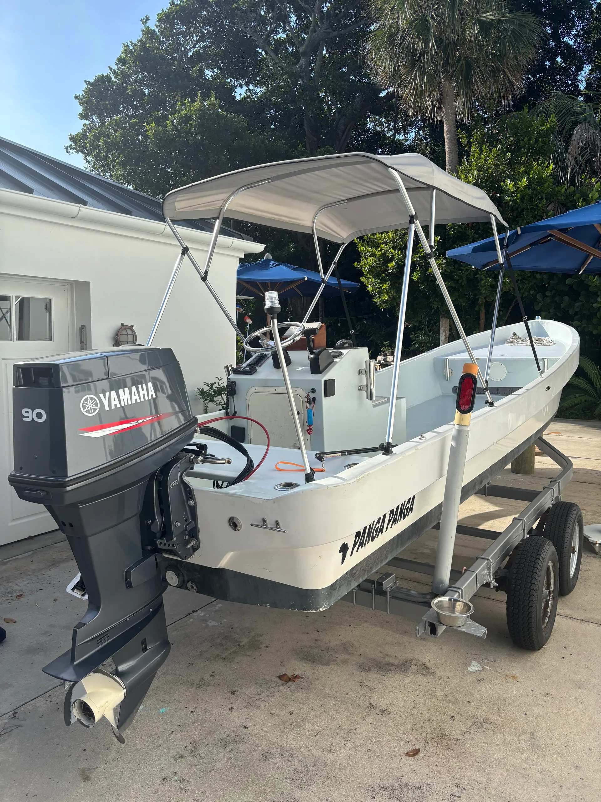 23’ Avid Marine Panga: Shallow-Water Fishing & Sandbar Adventures