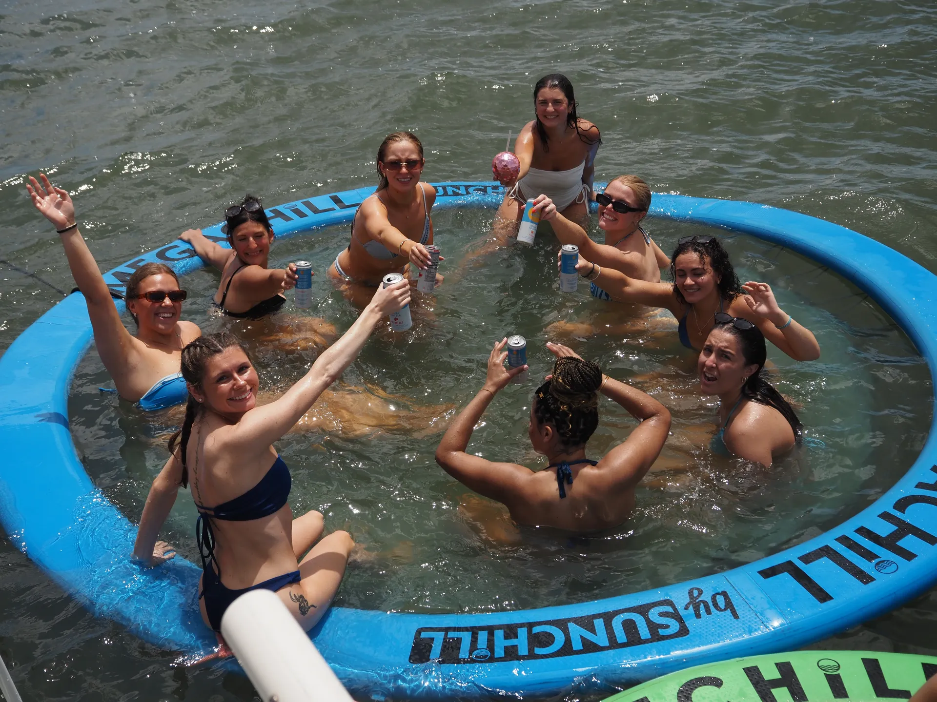 Fiesta Marine  Sightseer 30 in Charleston, SC — photo 5