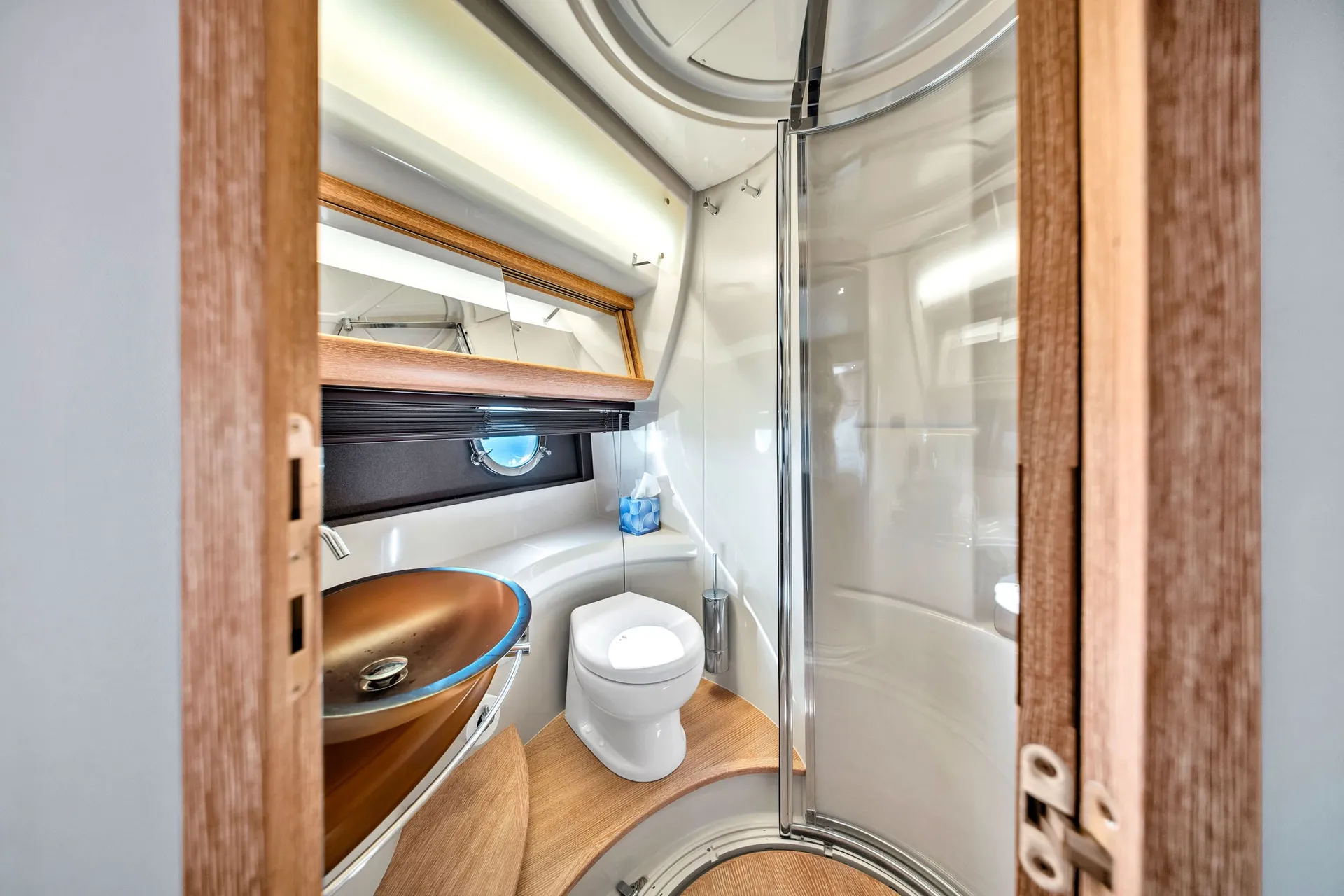 Miami Flybridge Escape — 48ft Azimut Cruise, Sandbar & Floating Lounge