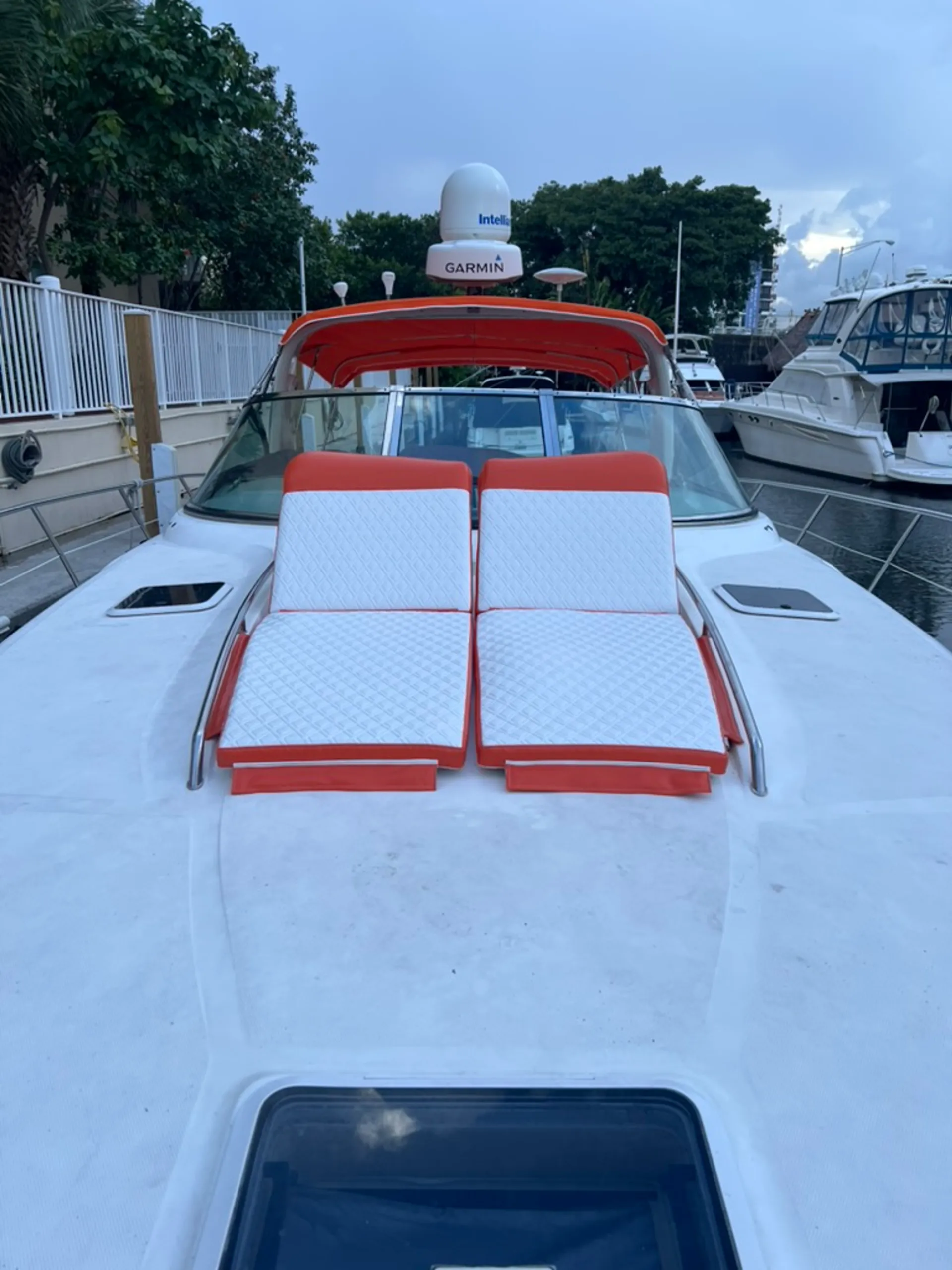 SEA RAY BOATS Sundancer in Miami, FL — photo 10