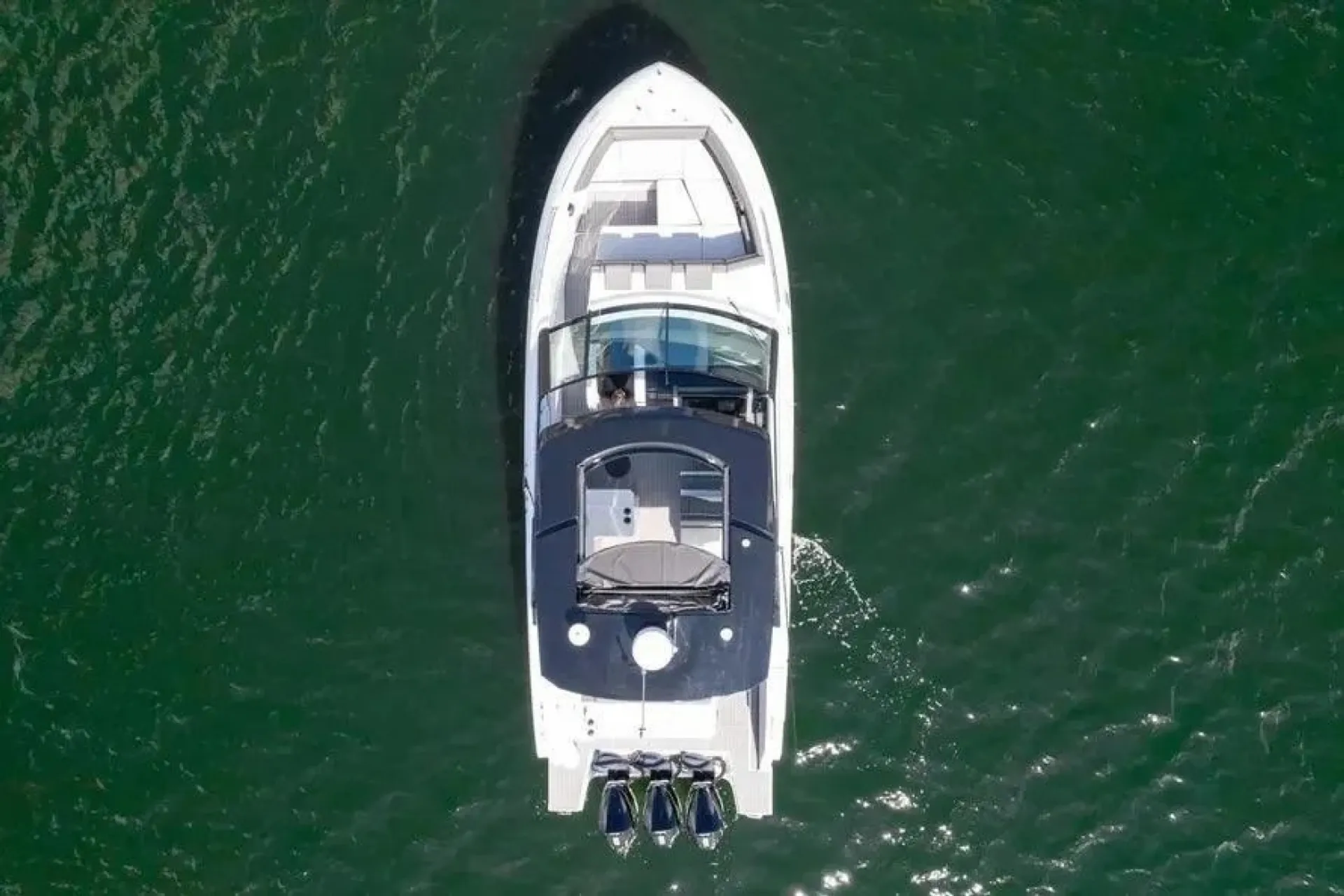 38’ Cruisers Yachts 38 GLS — Luxury, Power & Coastal Cruising