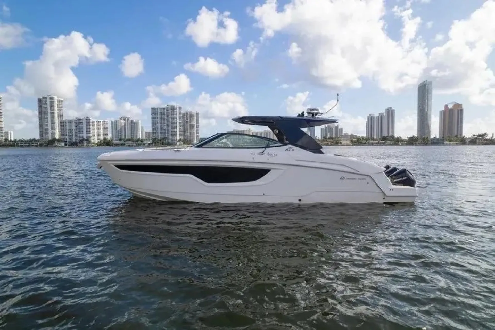 38’ Cruisers Yachts 38 GLS — Luxury, Power & Coastal Cruising