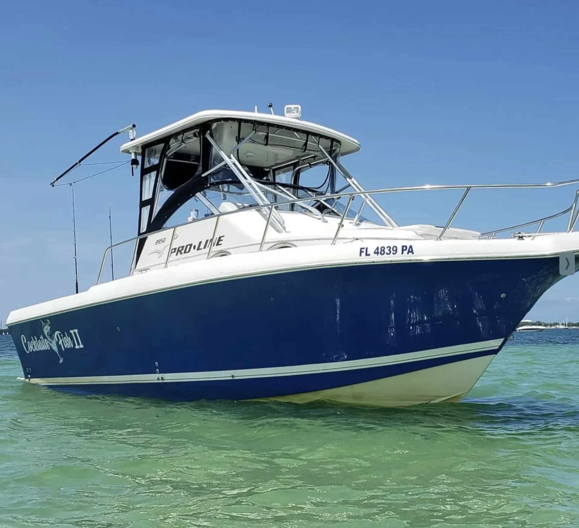PRO LINE 2950 MID CABIN 30' in Miami, FL — photo 8