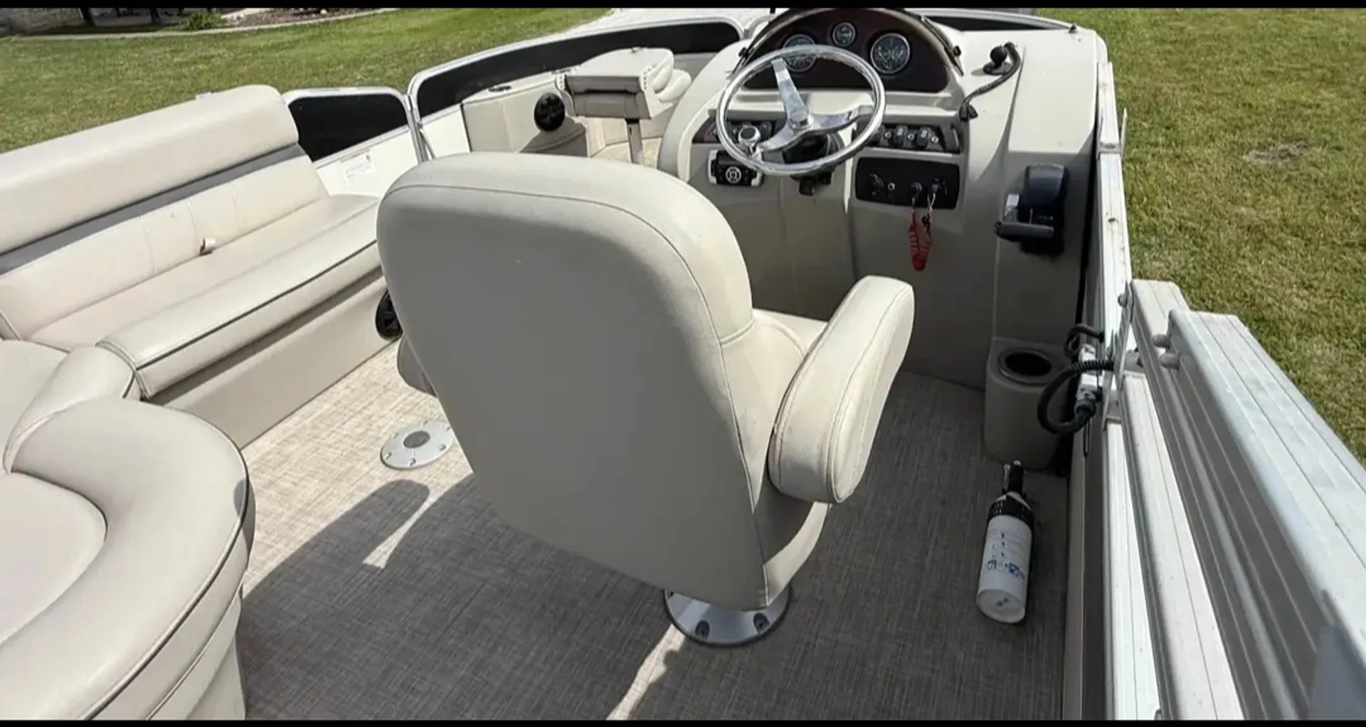 BERKSHIRE PONTOONS 21A STS in Granbury, TX — photo 7