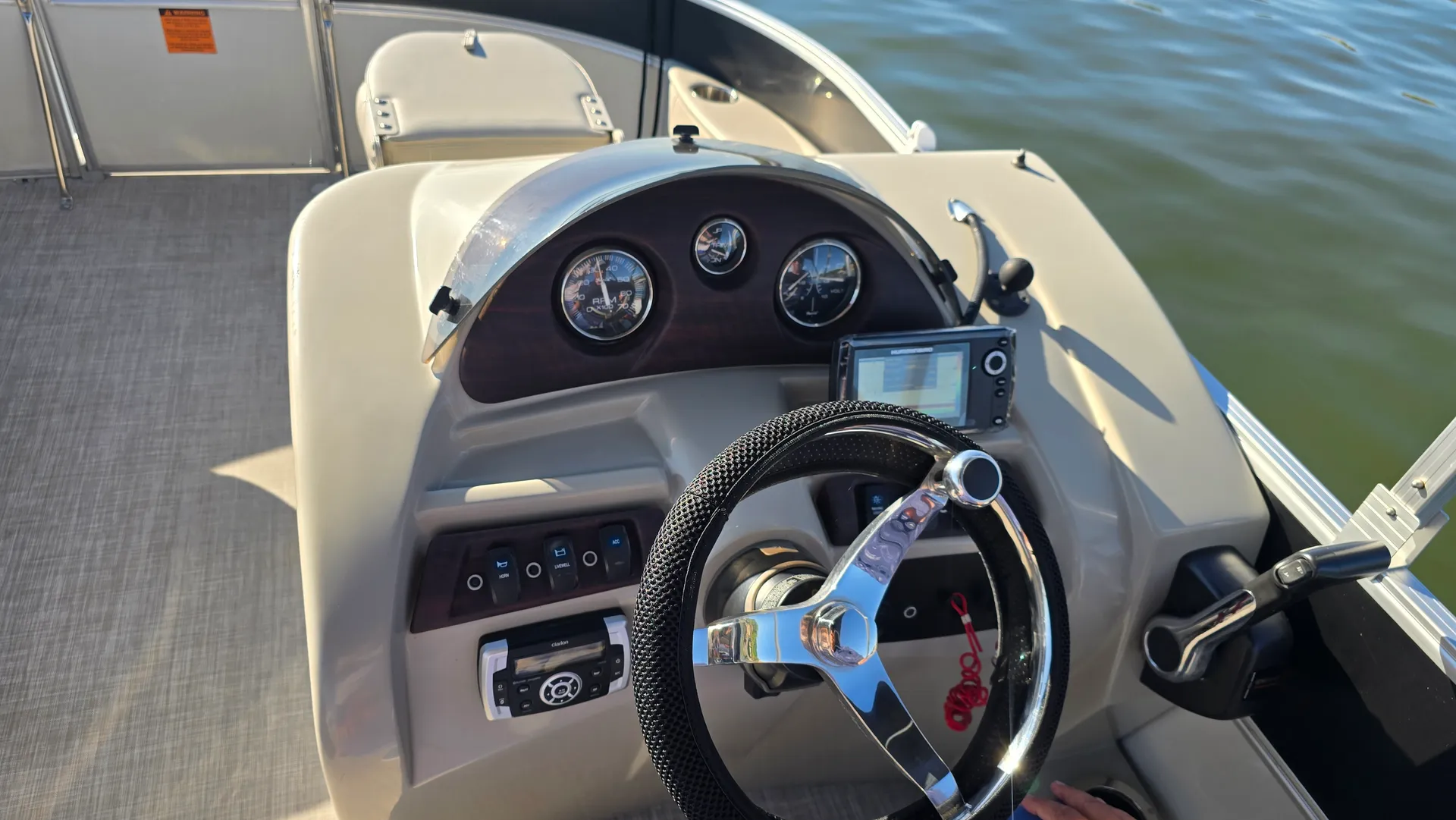 BERKSHIRE PONTOONS 21A STS in Granbury, TX — photo 10