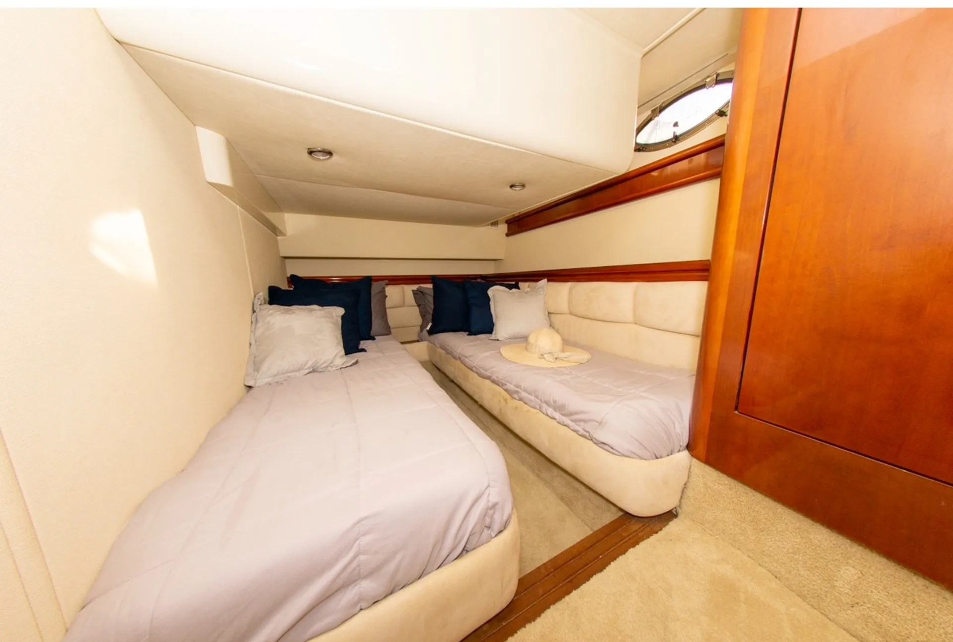 Fairline 57 in Miami, FL — photo 5