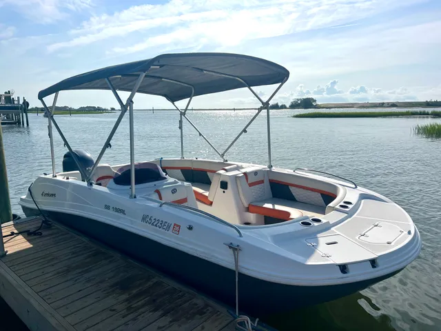 Rent a HURRICANE BOATS deck boat in Wilmington, NC near me